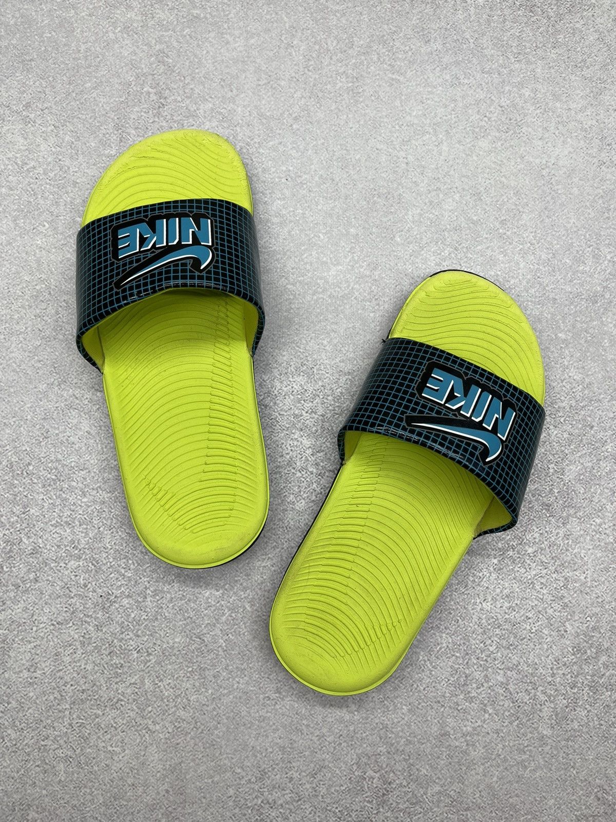 Nike Nike KAWA Slide Size US 5 / EU 37 - 4 Thumbnail