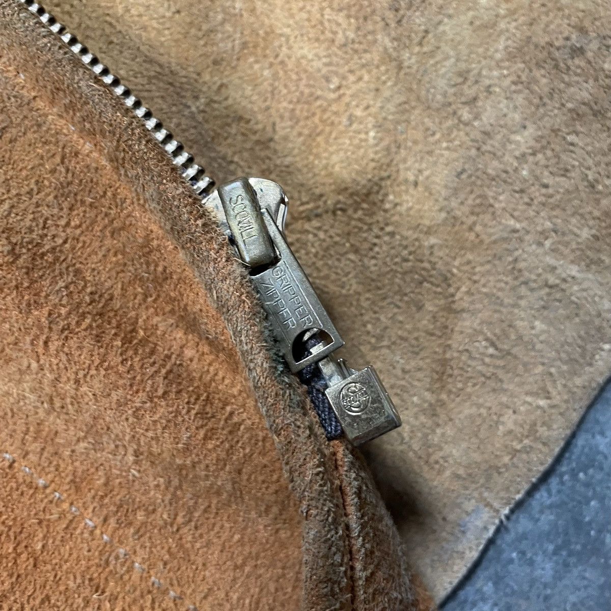 Vintage Vintage 1960s Western Suede Cowhide Leather Jacket Size US M / EU 48-50 / 2 - 6 Thumbnail