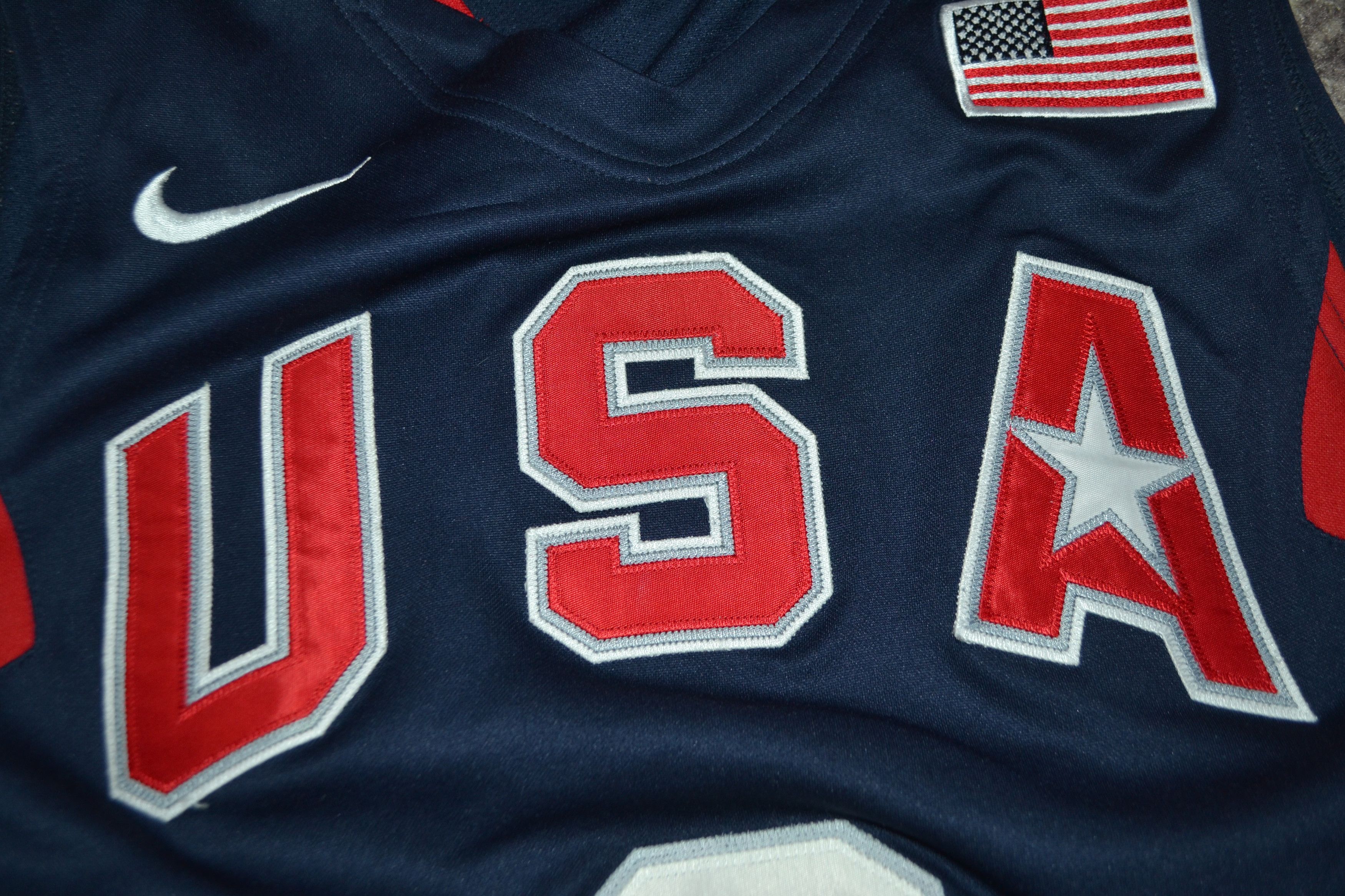 Nike Vintage USA 2008 Olympic Lebron James Basketball Jersey Size US S / EU 44-46 / 1 - 4 Thumbnail