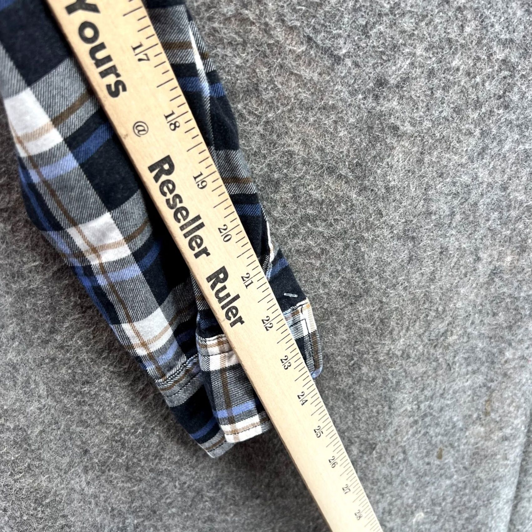 Banana Republic VINTAGE Banana Republic Shirt Men L Blue Button-Down Luxe Flannel Slim Fit Plaid Casual Workwear Size US L / EU 52-54 / 3 - 5 Thumbnail