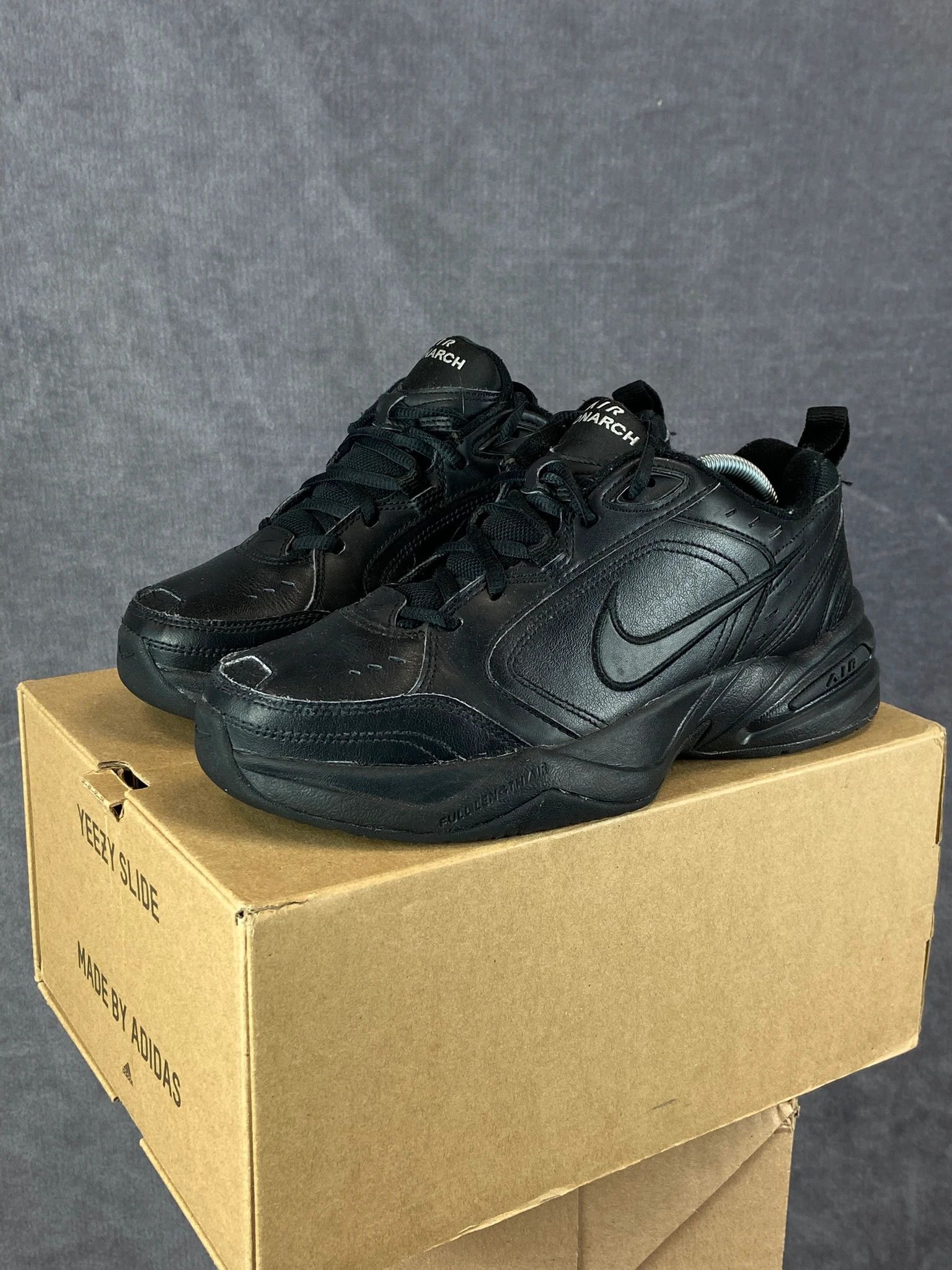 Nike Nike Air Monarch Black Sneakers 40.5 Size US 7.5 / EU 40-41 - 1 Thumbnail