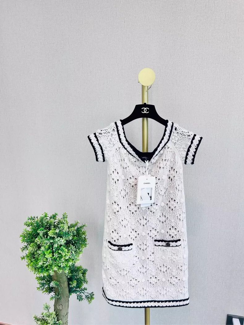 Chanel Chanel Off-Shoulder Cashmere Short Sleeve Dress - dmc Size US S / EU 44-46 / 1 - 1 Thumbnail