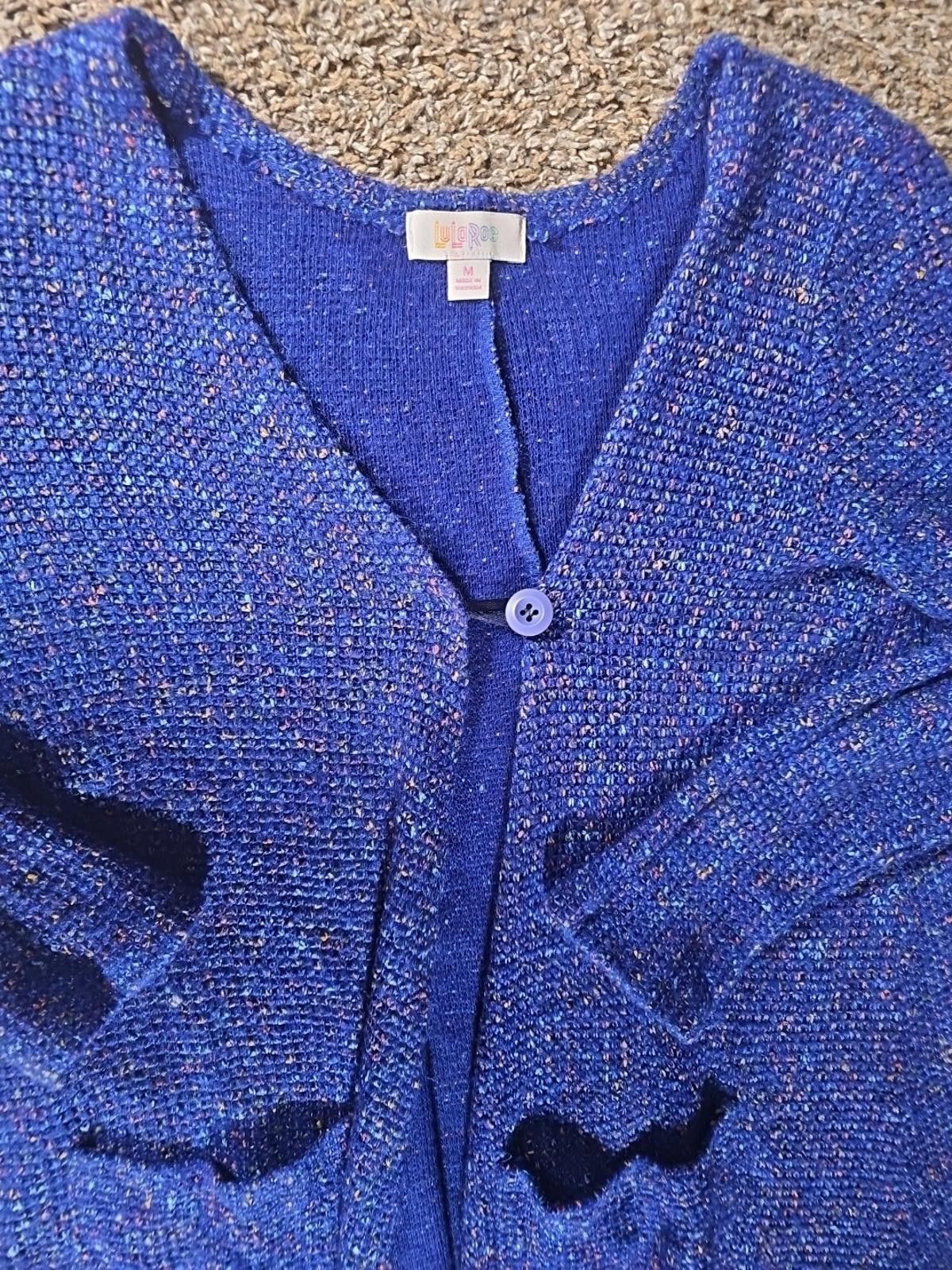 Other LulaRoe Womens M Cable Knit Long 1 Button Cardigan Sweater Size M / US 6-8 / IT 42-44 - 2 Thumbnail
