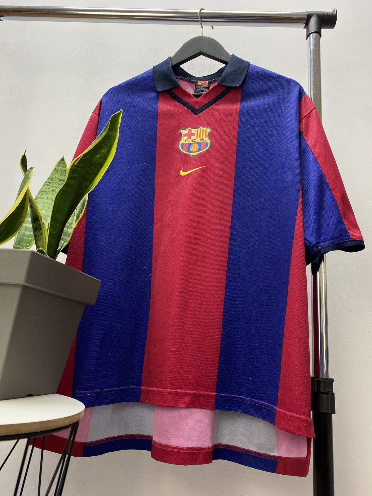 Vintage Vintage FC Barcelona 2000 2001 Home Soccer Jersey Size US XL / EU 56 / 4 - 2 Thumbnail