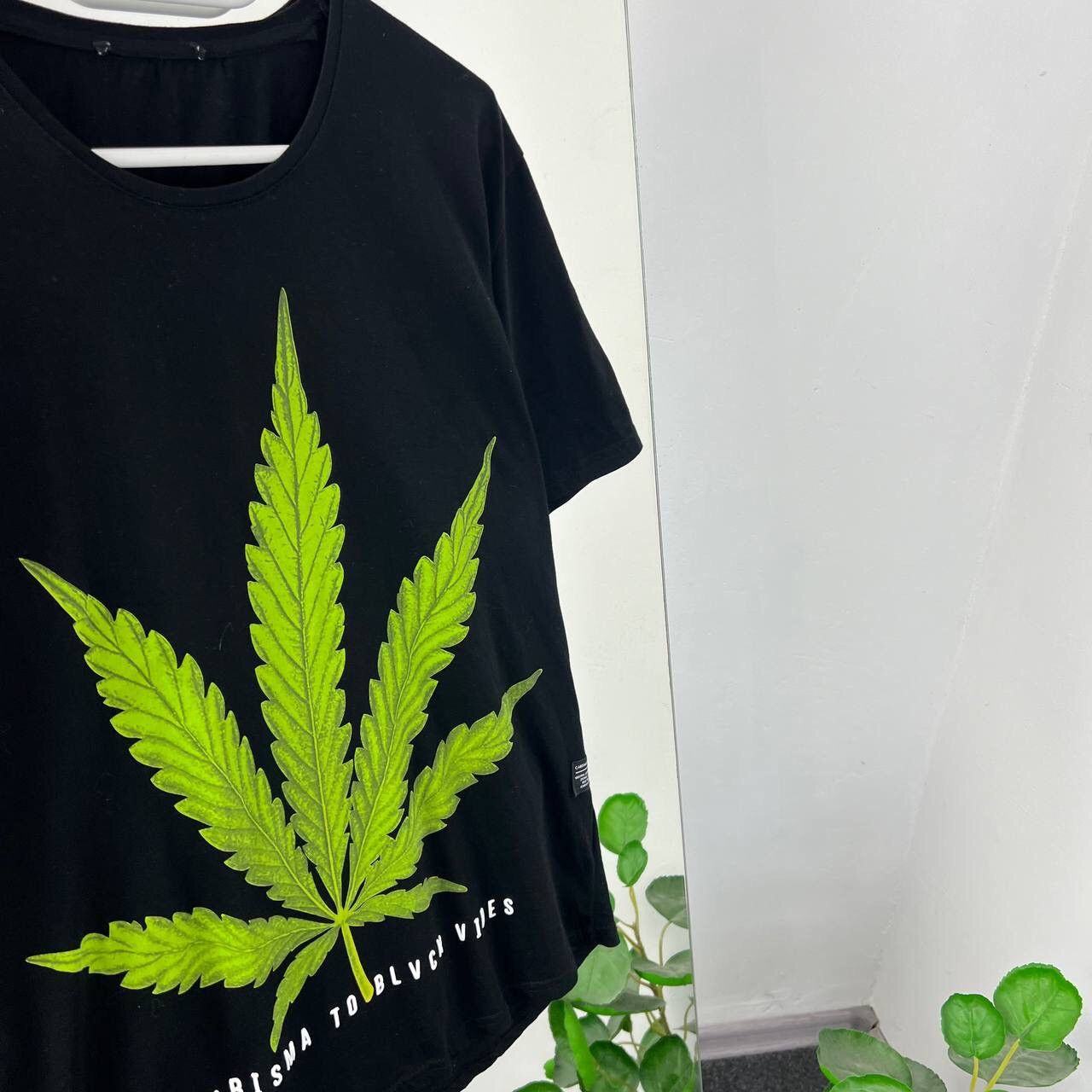 Band Tees Vintage Tee Canabis Big Print Boxy Fit Y2k Style Size US M / EU 48-50 / 2 - 2 Thumbnail