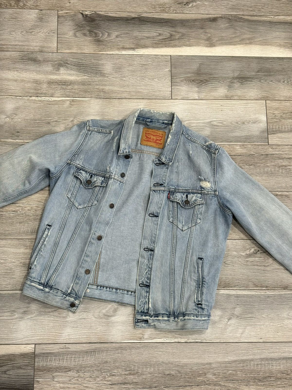 Levi's Distressed Levi’s Denim Jacket Size US L / EU 52-54 / 3 - 9 Thumbnail