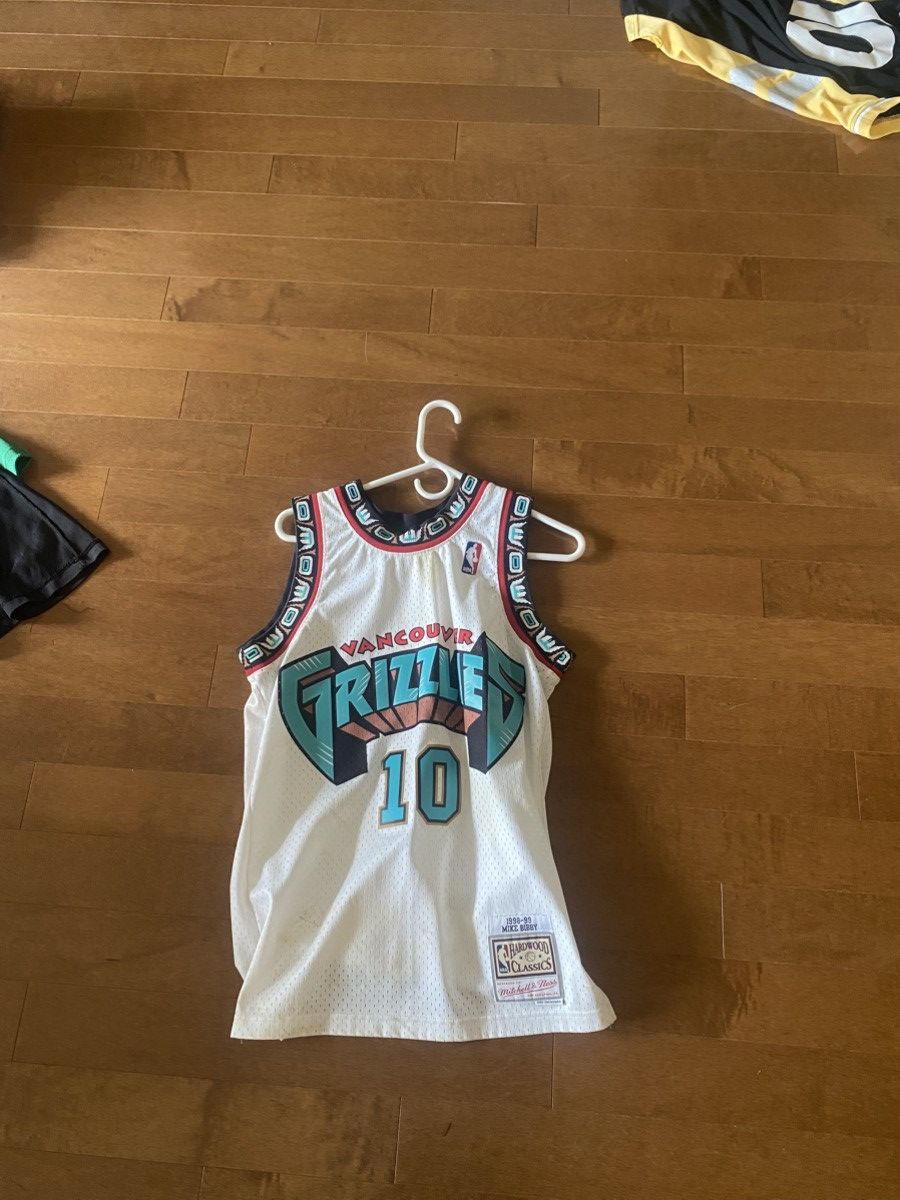 Mitchell & Ness × Vintage Mike Bibby Vancouver Grizzlies Jersey Size US S / EU 44-46 / 1 - 1 Thumbnail