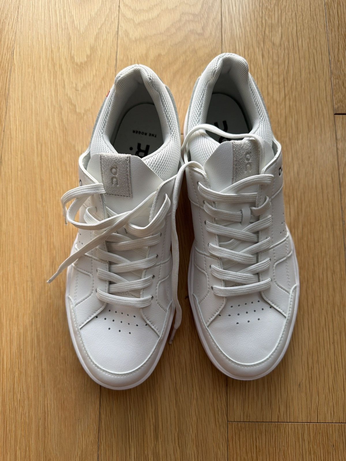 On ON The Roger Size US 9.5 / EU 42-43 - 5 Thumbnail