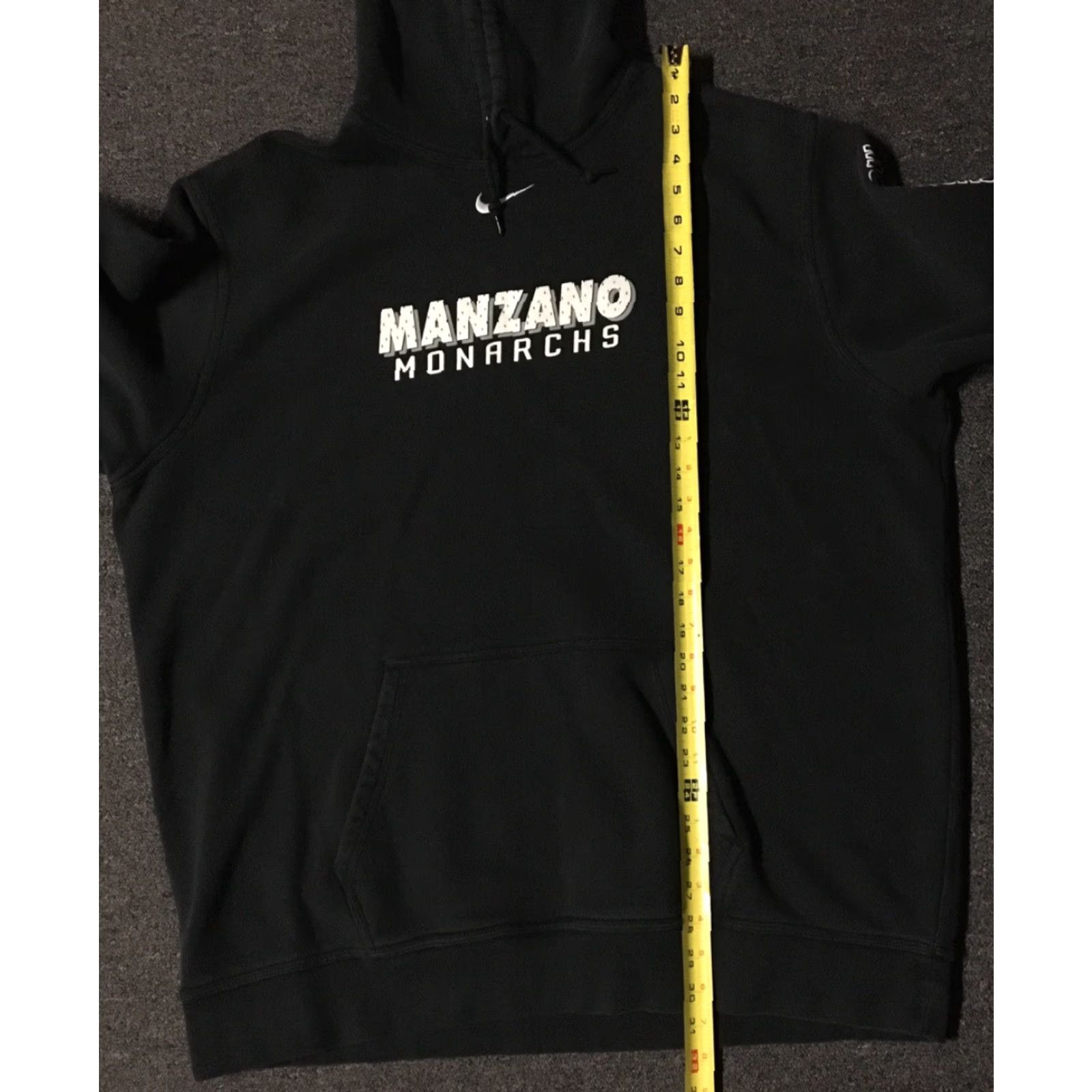 Nike VINTAGE Nike Center Swoosh Manzano Monarchs Hoodie 2XLT Black Mens 90s Hip Hop Sports Logo Sweatshirt Size US XXL / EU 58 / 5 - 7 Thumbnail