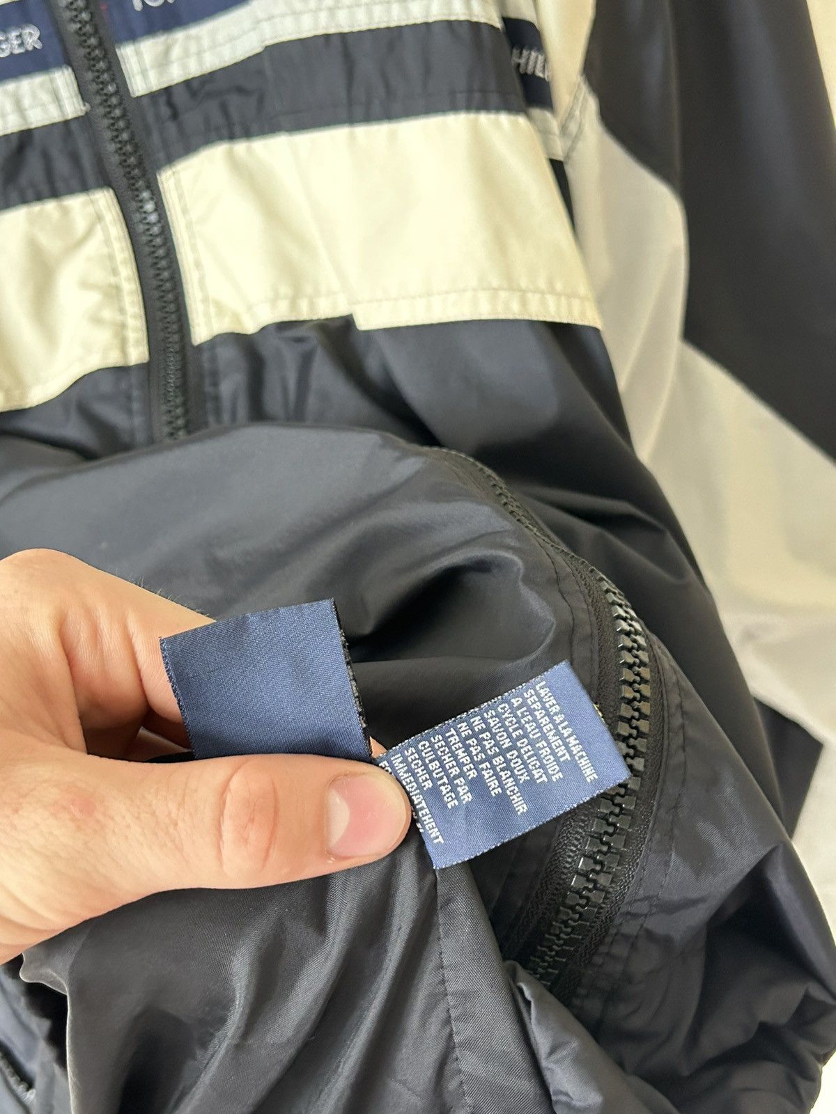 Tommy Hilfiger × Vintage Vintage Tommy Hilfiger Spellout jacket Size US XL / EU 56 / 4 - 11 Thumbnail