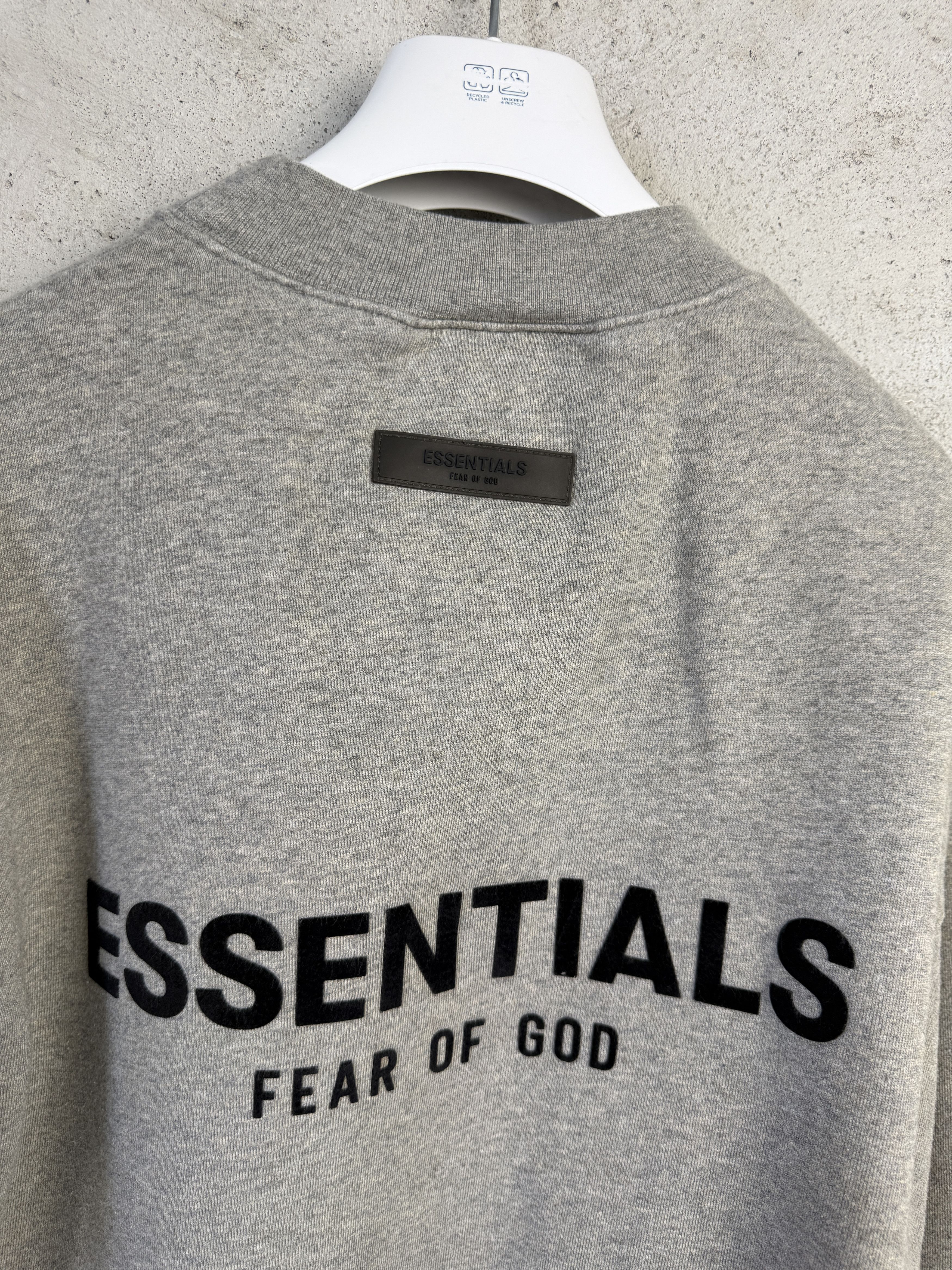 Essentials Essentials Fear of God big logo sweatshirt crewneck Size US XS / EU 42 / 0 - 7 Thumbnail