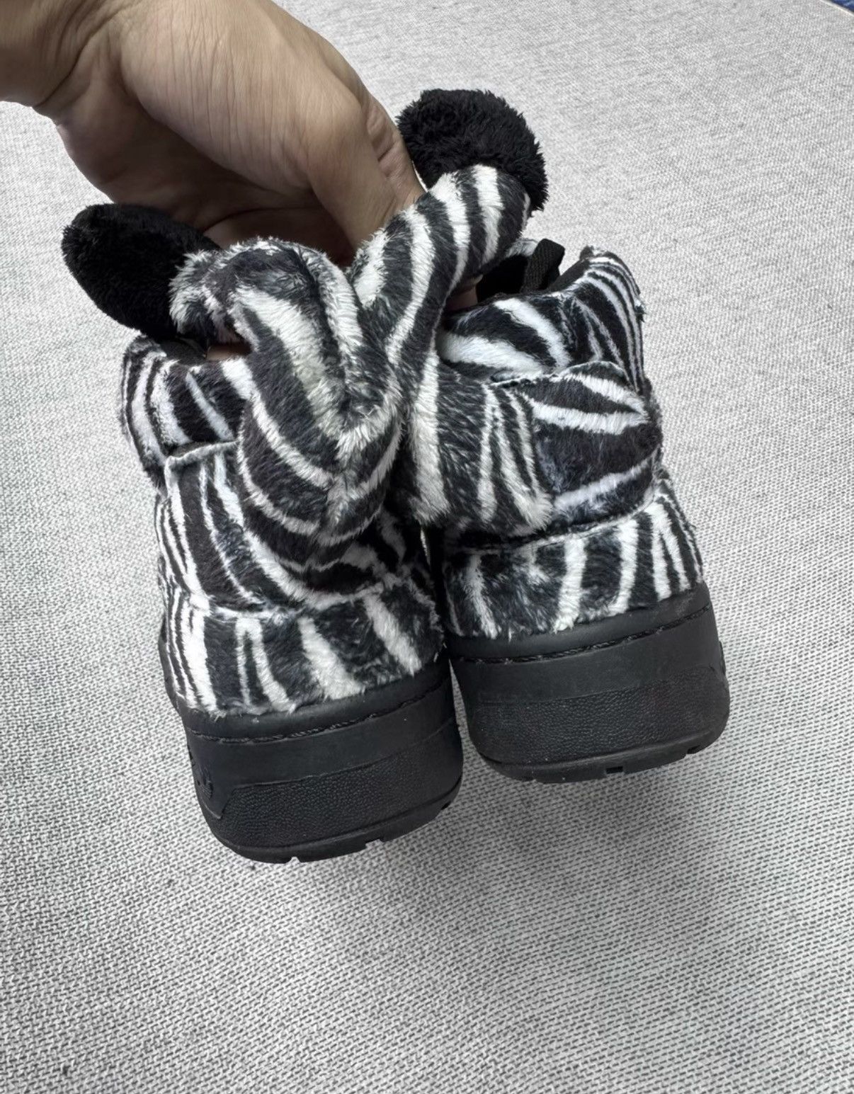 Adidas Adidas Jeremy Scott Zebra Stripe Sneakers G95749 K37 Size US 9.5 / EU 42-43 - 4 Thumbnail