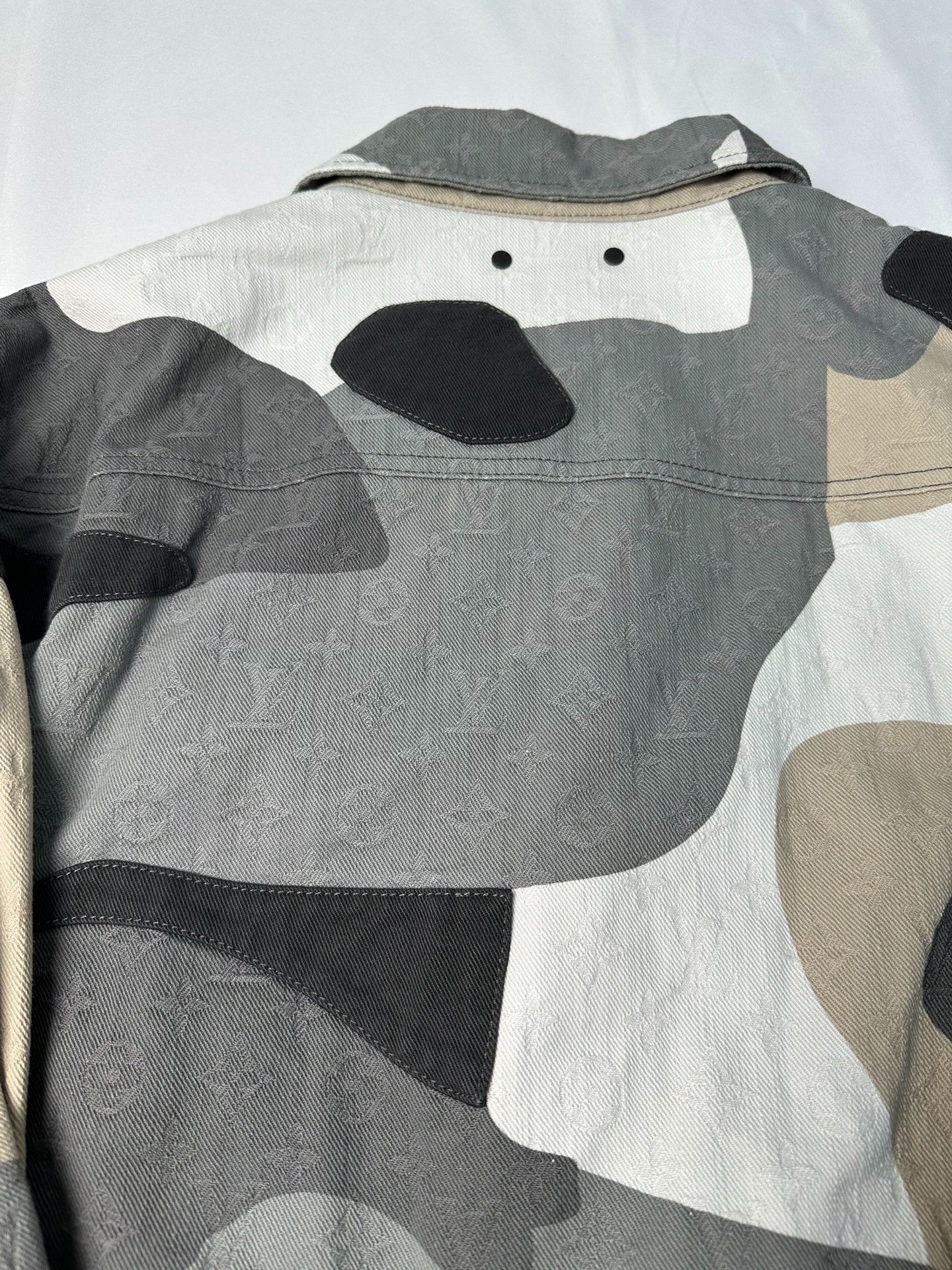 Louis Vuitton Louis Vuitton Head Portrait Camouflage Print Color Matching Size US L / EU 52-54 / 3 - 7 Thumbnail