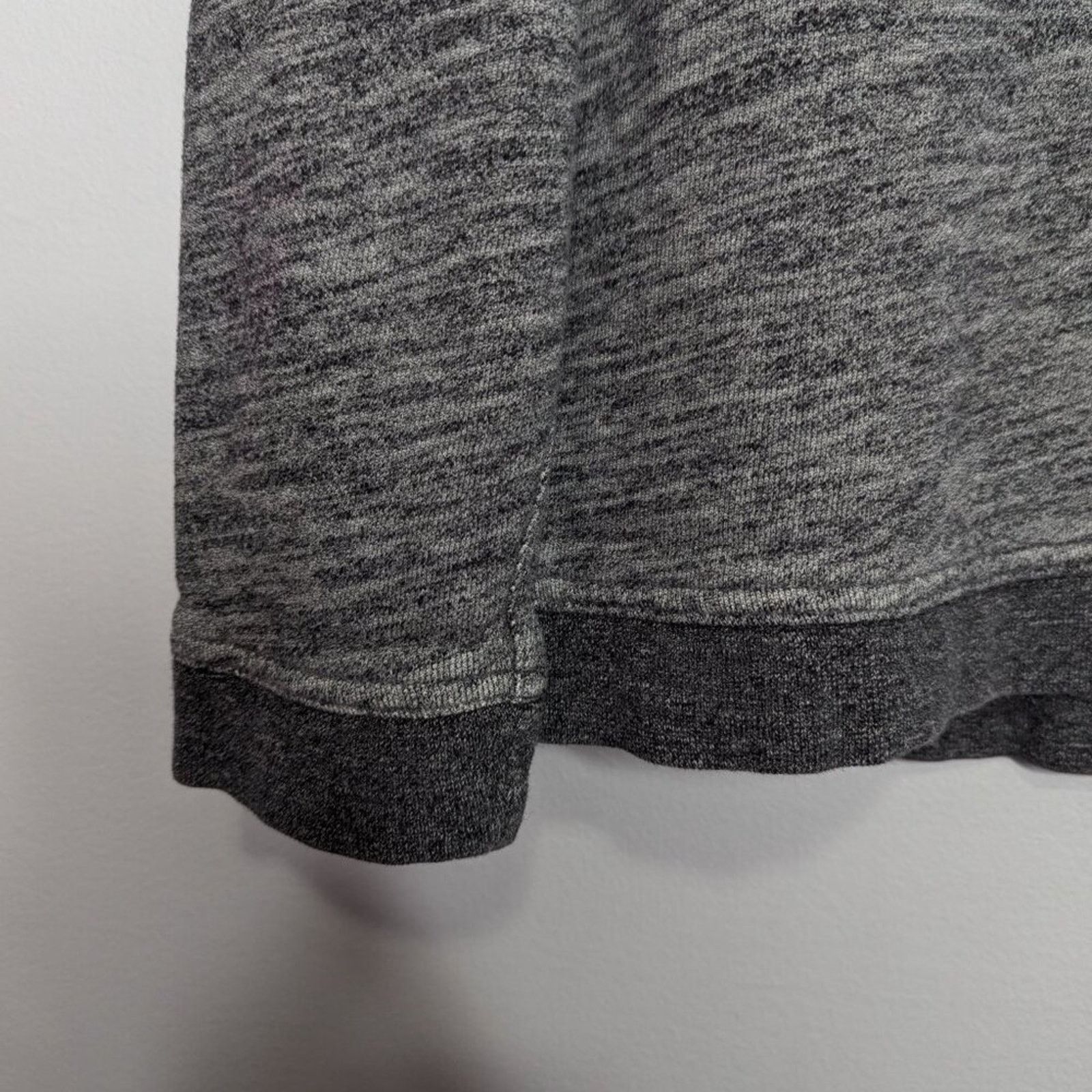 Everlane Everlane Gray Wide Neck Raw Edge Long Sleeve Top Boxy Size S Size S / US 4 / IT 40 - 5 Thumbnail