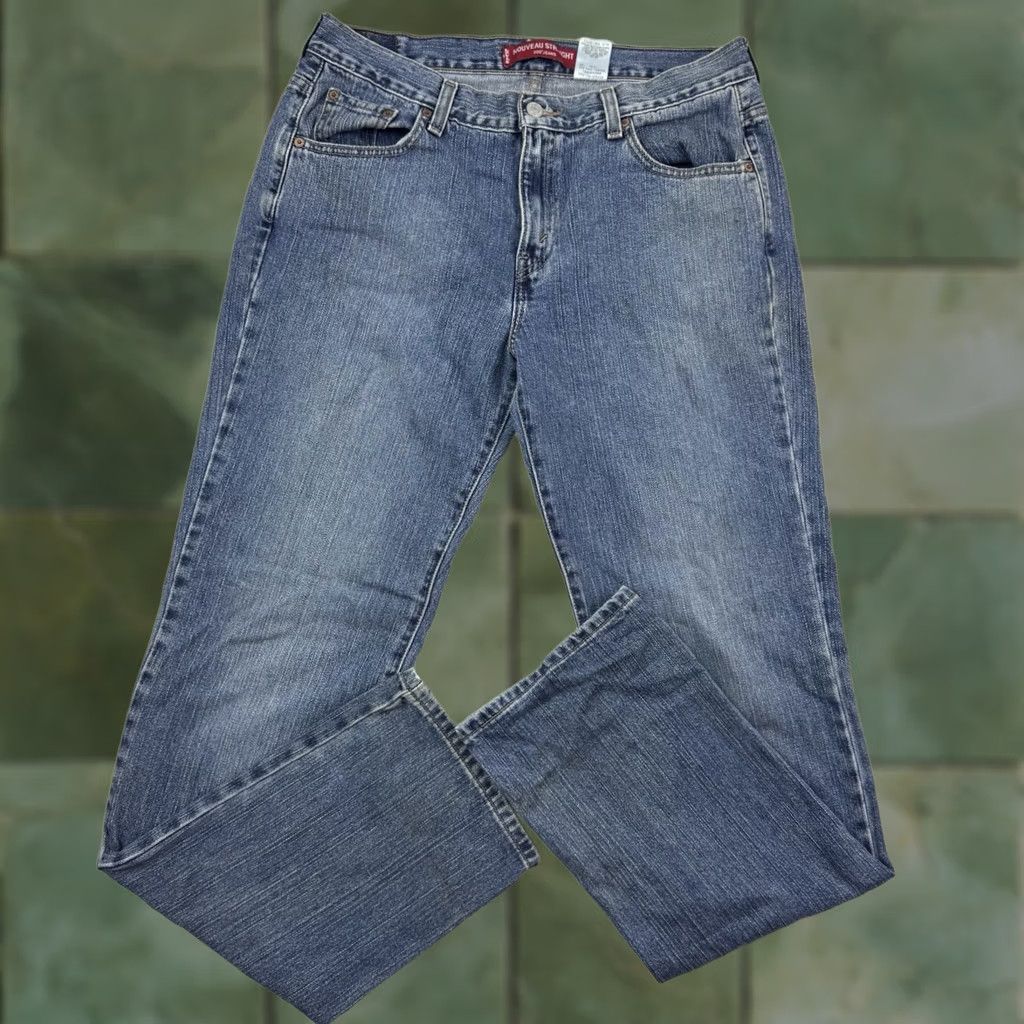 Levi's VINTAGE Levi's 505 Nouveau Straight Jeans Womens 12L 100% Cotton Hipster Y2K Blue Jeans 33.5in Womens Size 34" / US 12 / IT 48 - 1 Thumbnail