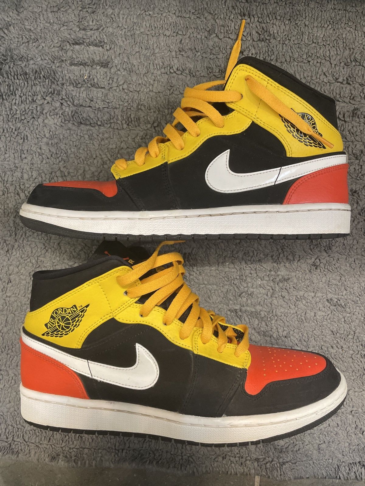 Nike Air jordon 1 mid se amarillo Size US 9 / EU 42 - 2 Thumbnail