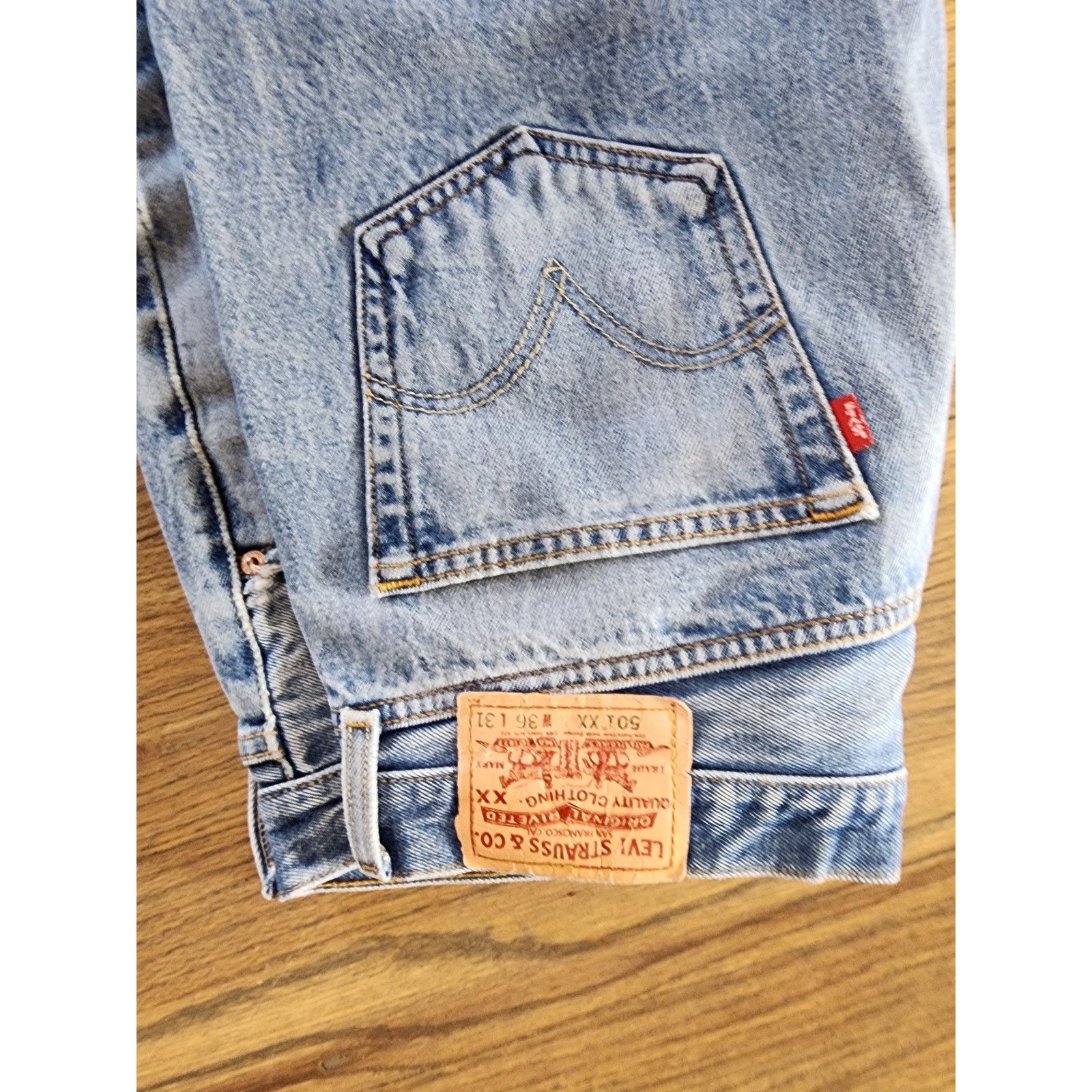 Levi's Levi's 501 original fit, straight-leg, button-fly jeans Size US 36 / EU 52 - 6 Thumbnail