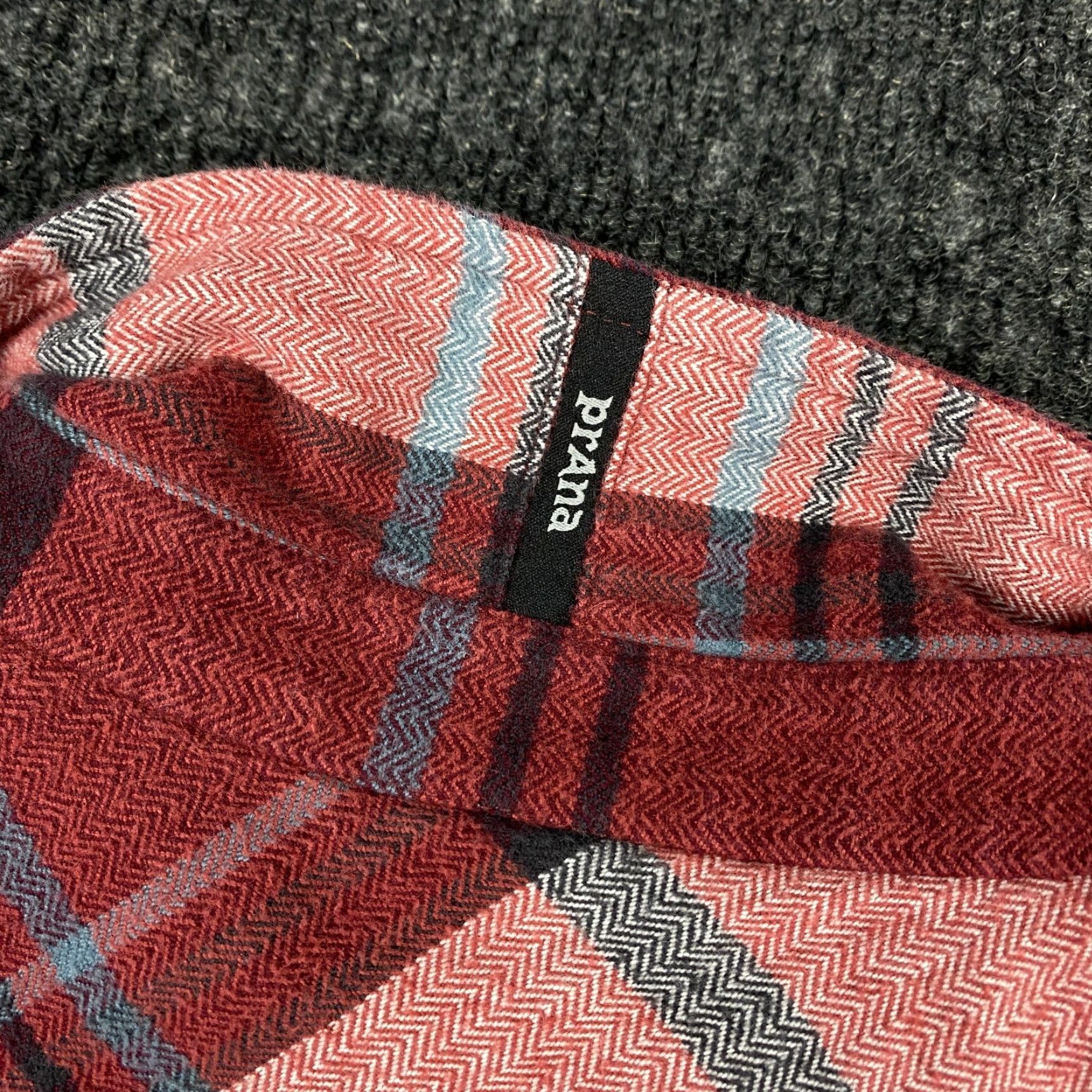 Prana VINTAGE prAna Shirt Plaid Flannel Button-Up Red L Large Collared Heavy Outdoor Mens Size US L / EU 52-54 / 3 - 7 Thumbnail
