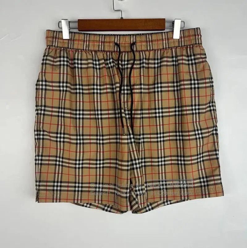 Burberry Burberry Summer Khaki Check Men's Shorts. Size US 27 - 1 Thumbnail
