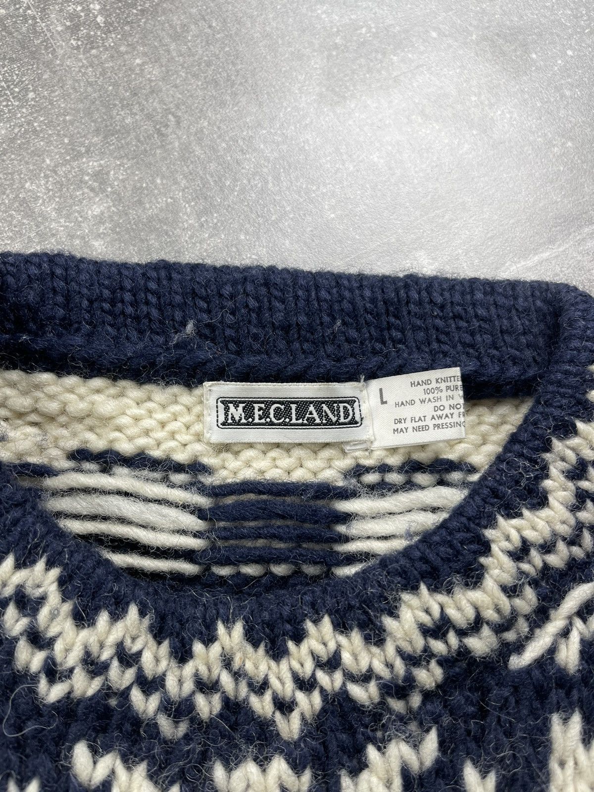 Vintage Vintage MECLAND Hand Knitted Wool Fair Isle Sweater Size US L / EU 52-54 / 3 - 10 Thumbnail