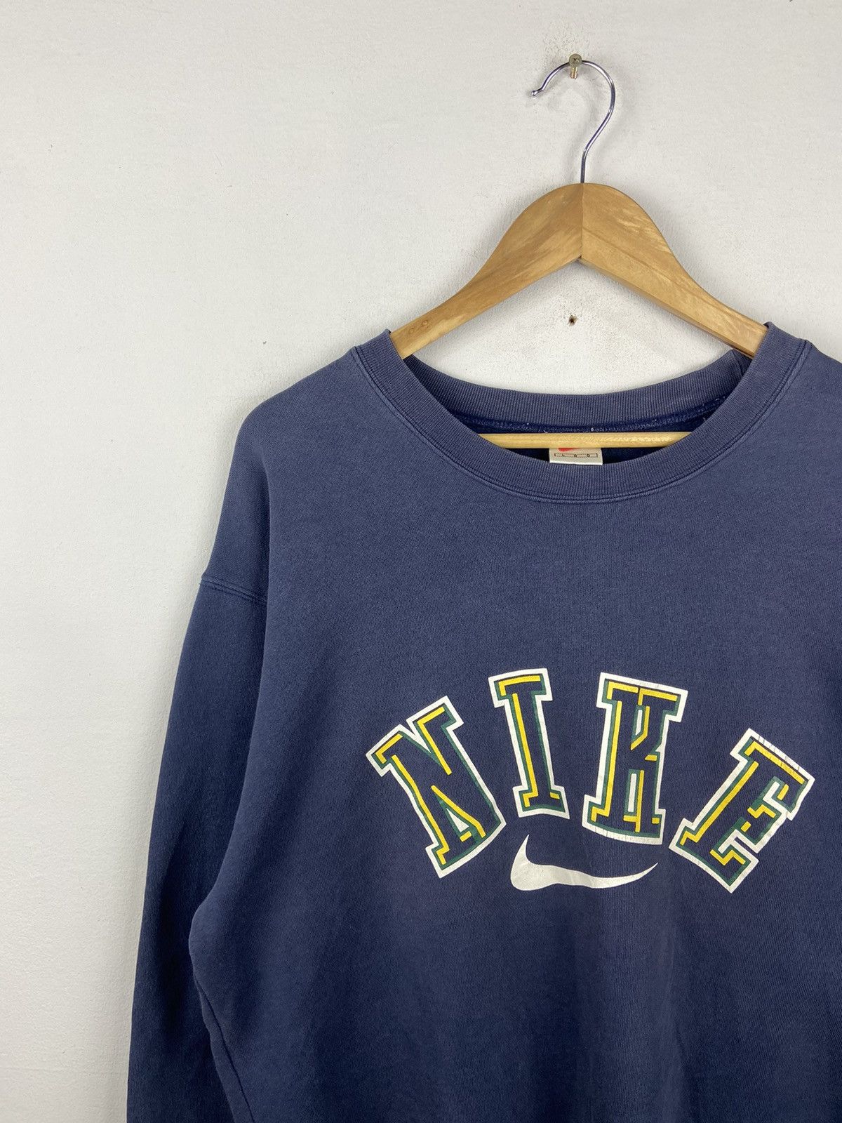 Nike × Vintage Vintage 90s Nike Big Logo Spell Out Sweatshirt Size US L / EU 52-54 / 3 - 2 Thumbnail