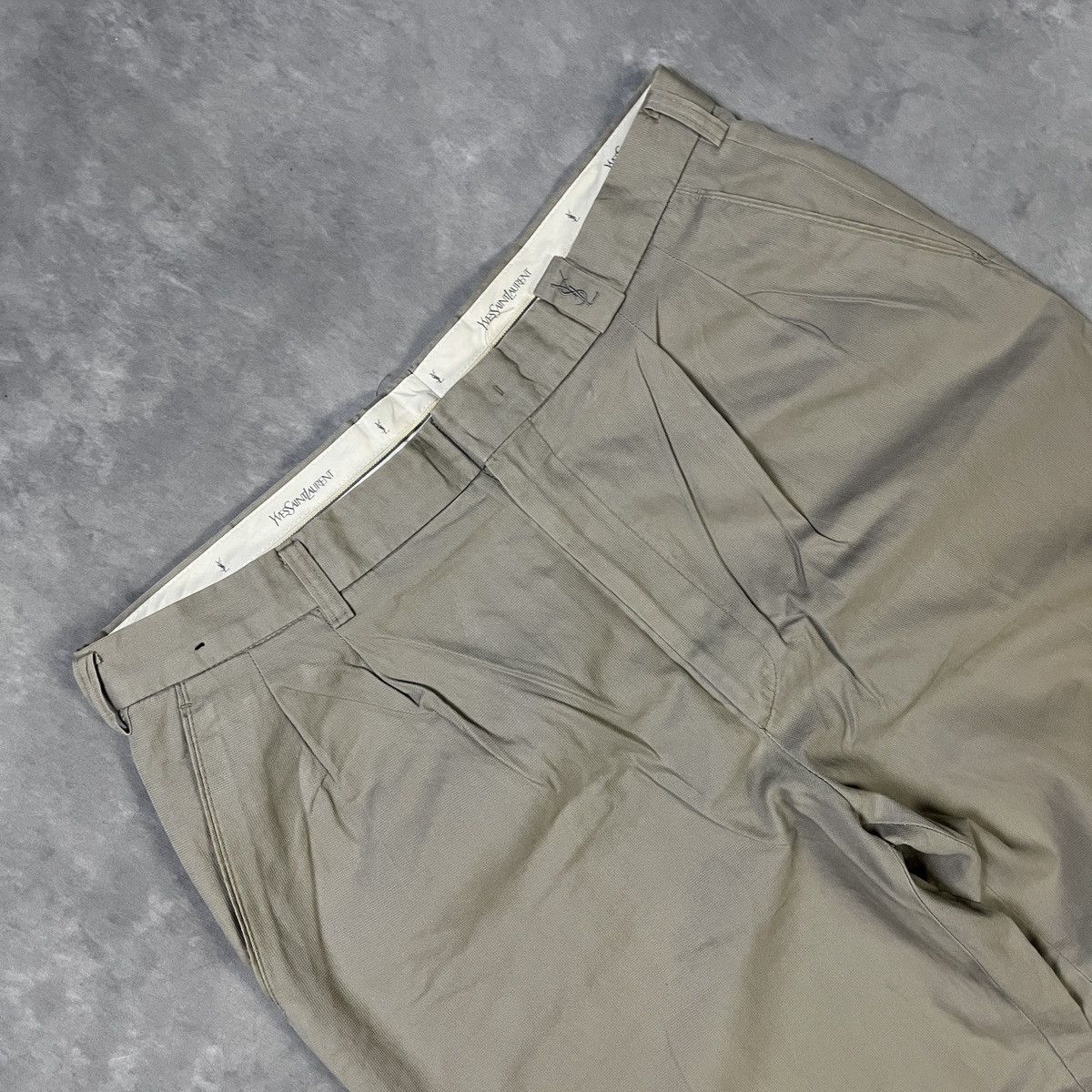 Yves Saint Laurent 2000s Yves Saint Laurent Pleated Trousers – Classic Designer Size US 34 / EU 50 - 2 Thumbnail