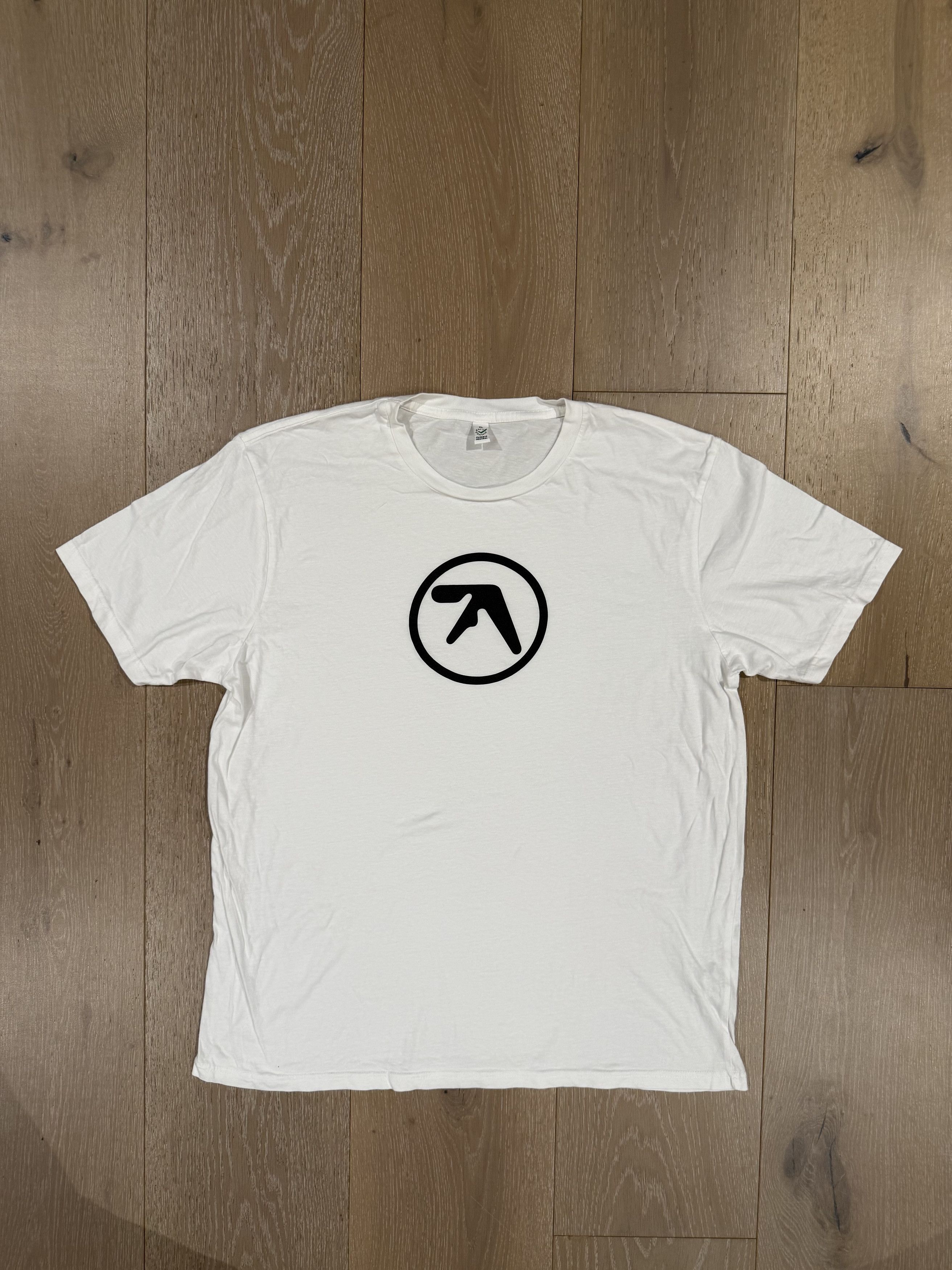 Band Tees 💚 Aphex Twin Logo Tee White X-Large Size US XL / EU 56 / 4 - 1 Thumbnail