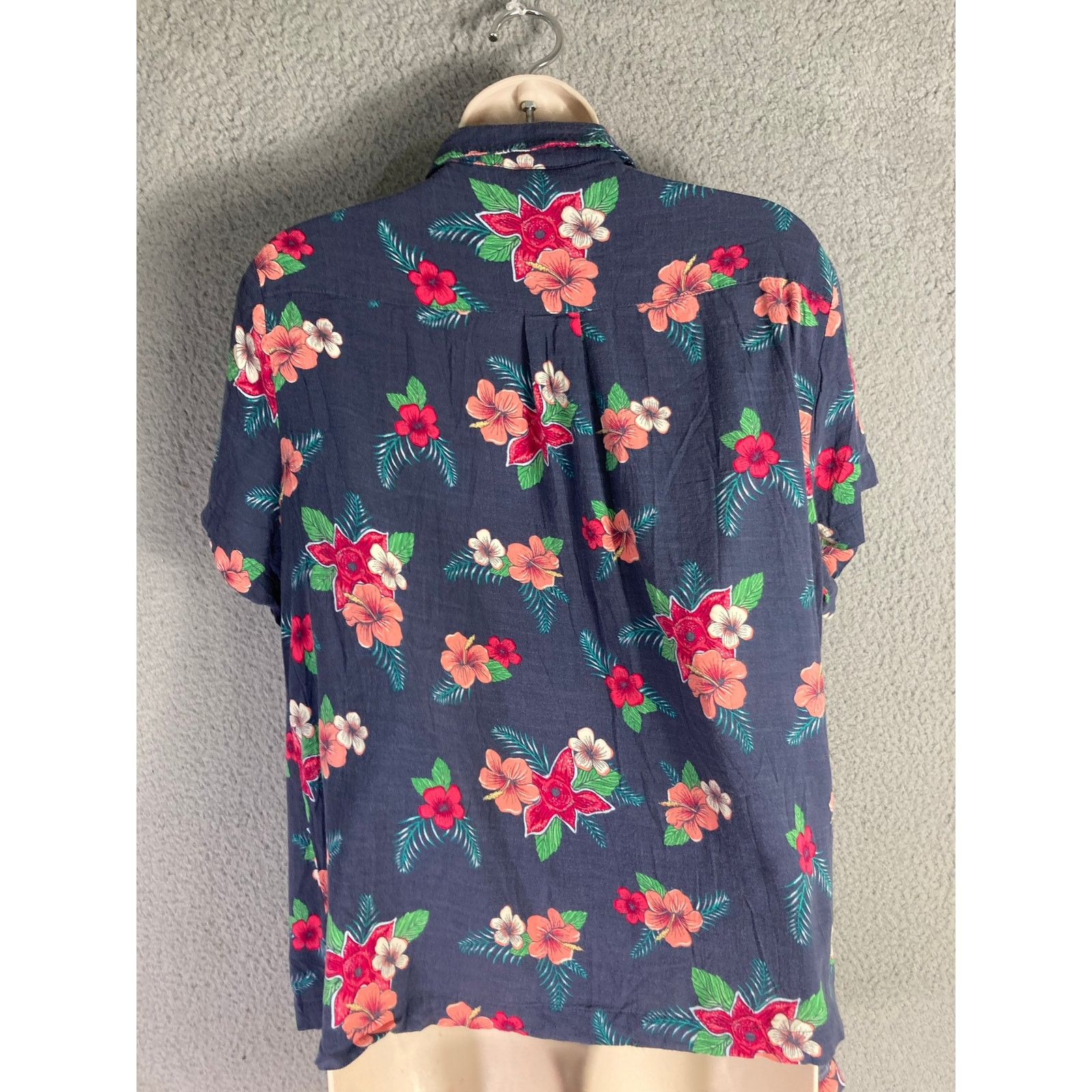Other Stranger Things Demogorgon Floral Hawaiian Shirt Size 1 Size XL / US 12-14 / IT 48-50 - 10 Thumbnail