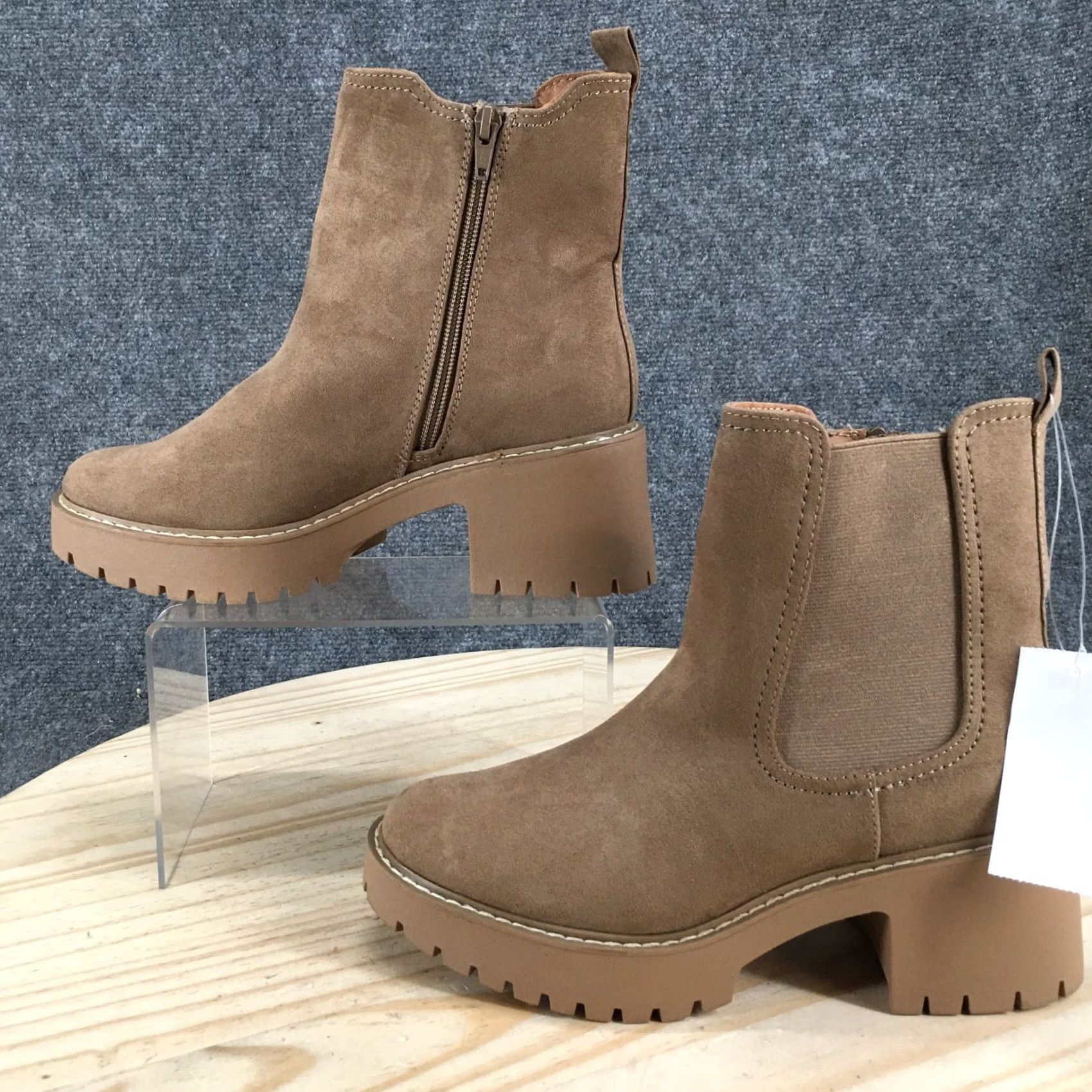 Vintage Universal Thread Boots Womens 6.5 Crispin Chelsea Zip Beige Casual Bootie Mens? No Size US 7 / IT 37 - 2 Thumbnail