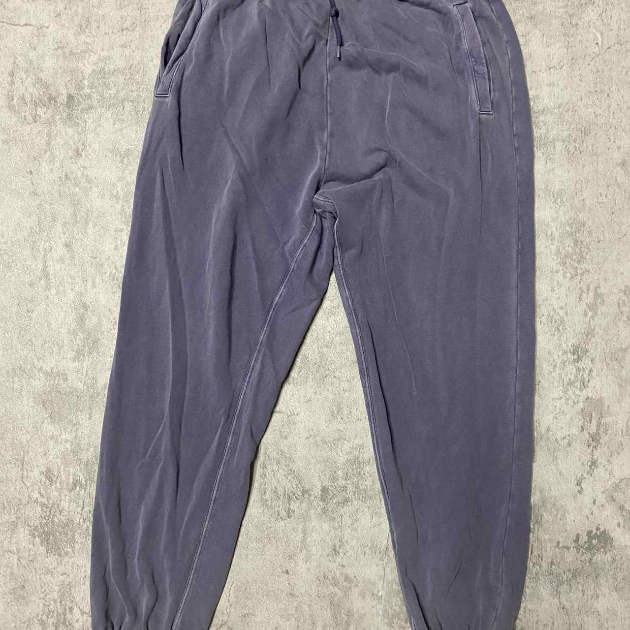 Carhartt Grey sweatpants with pockets #grey #sweatpants Size 34" / US 12 / IT 48 - 1 Thumbnail