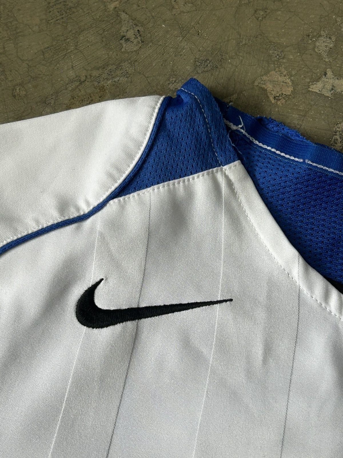 Nike 1990-2000 Inter Milan Away Shirt Vintage Soccer Jersey Size US S / EU 44-46 / 1 - 9 Thumbnail