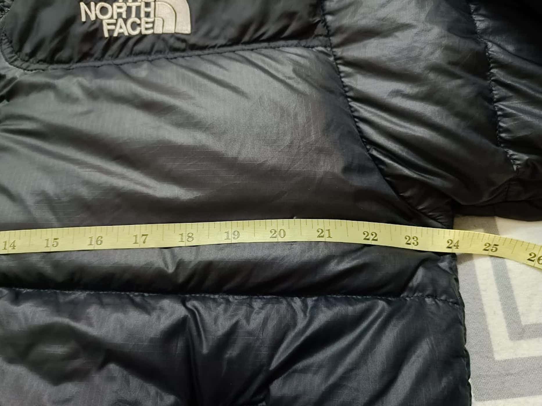 The North Face 🔥🔥 TNF Black Nuptse 700 Puffer Jacket Size US M / EU 48-50 / 2 - 10 Thumbnail