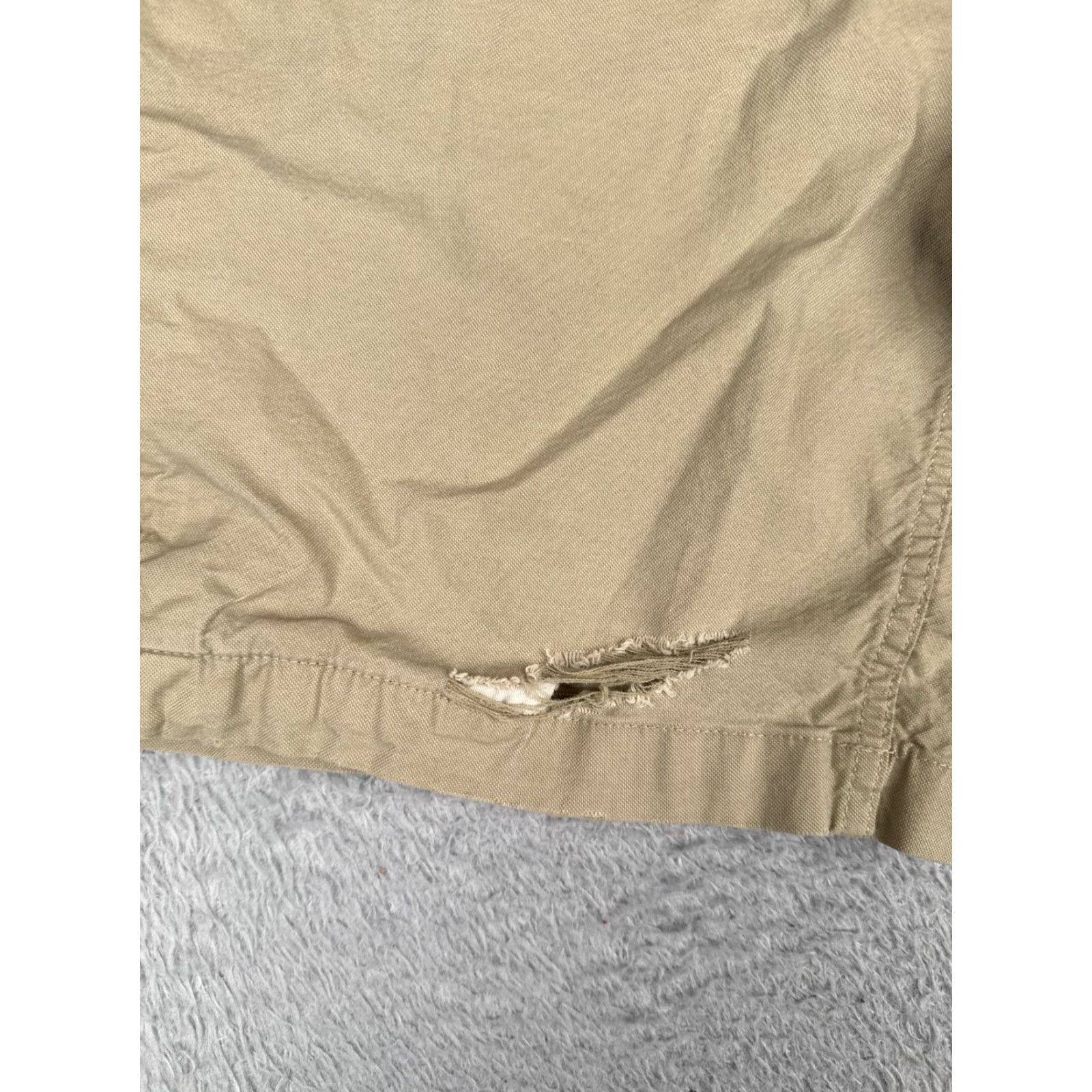 The North Face The North Face Shorts Mens 34 Khaki Beige Chino Flat Front Casual Zip Pockets Hem Tear Flaw Size US 34 / EU 50 - 6 Thumbnail