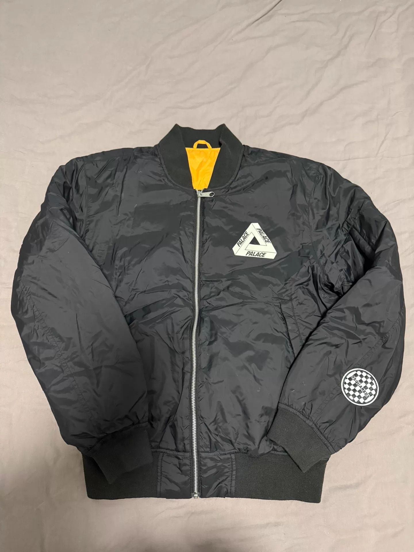 Palace Palace Bomber Jacket M White Red Triangle 100 Limited Size US M / EU 48-50 / 2 - 3 Thumbnail