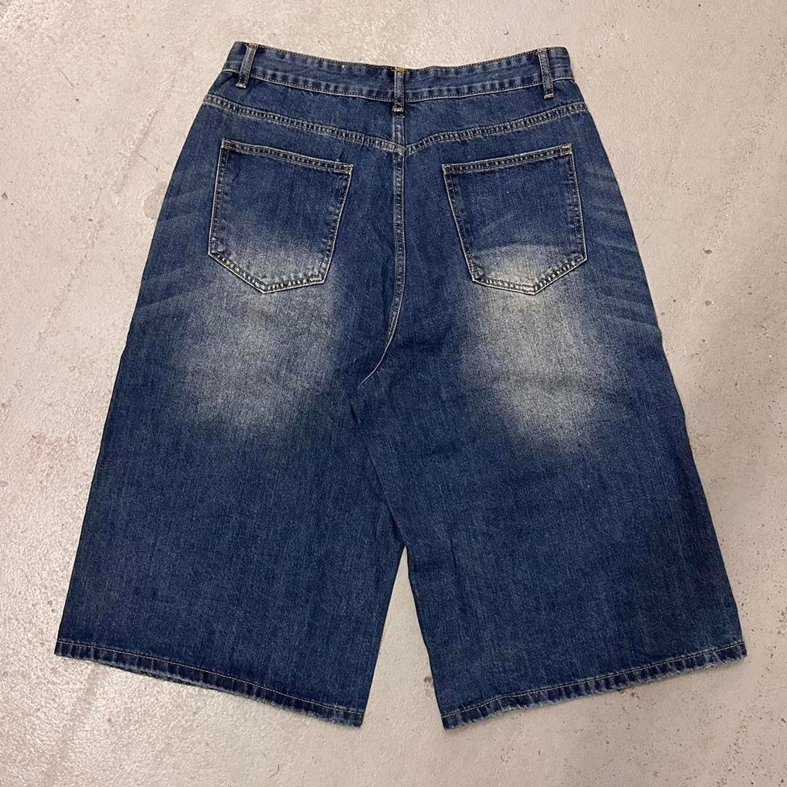 Vintage Vintage Baggy Y2k Urban Wide Leg Faded Skater Shorts Mens 34 Size US 34 / EU 50 - 4 Thumbnail