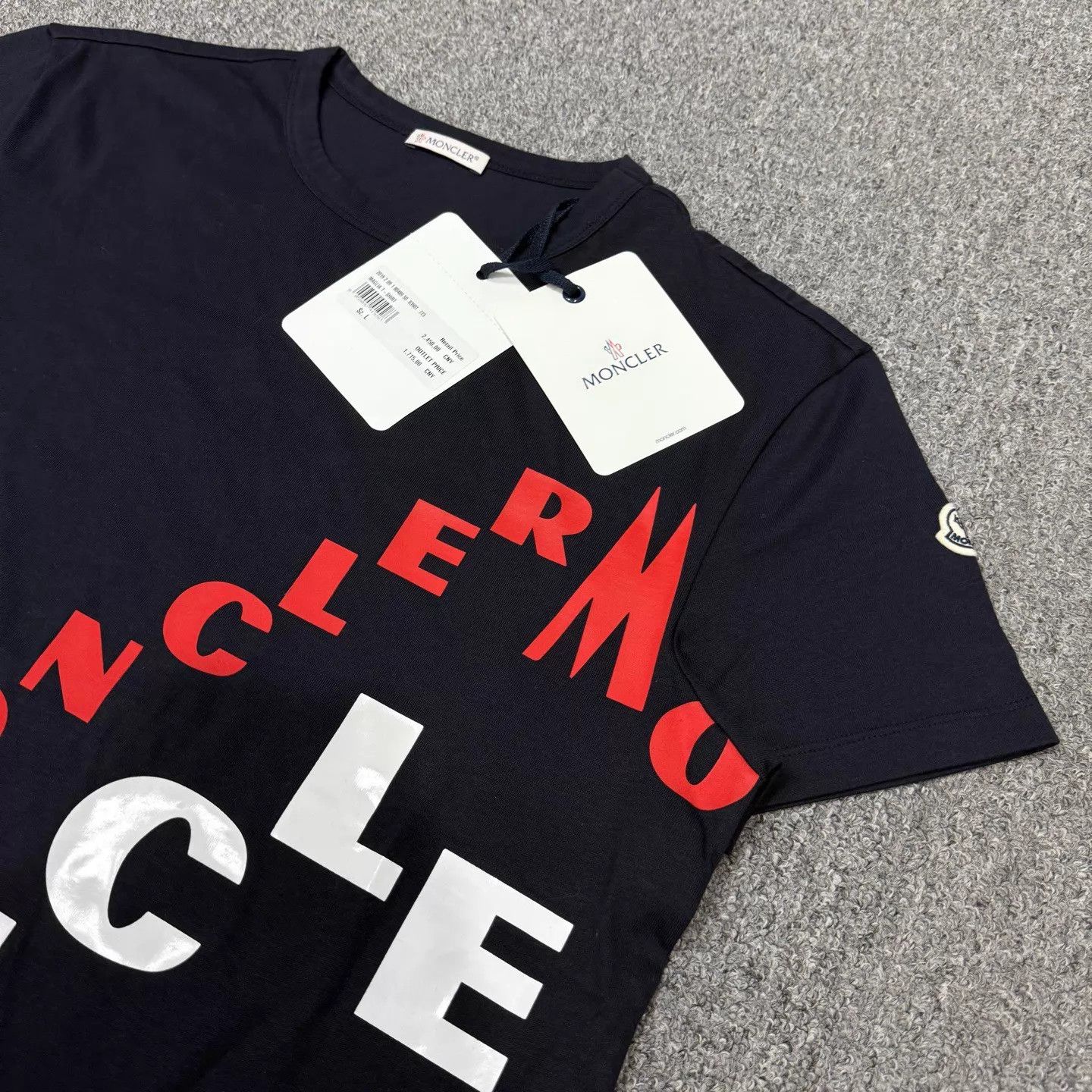 Moncler Moncler Black Red Logo Short Sleeve Tee L Size US L / EU 52-54 / 3 - 3 Thumbnail