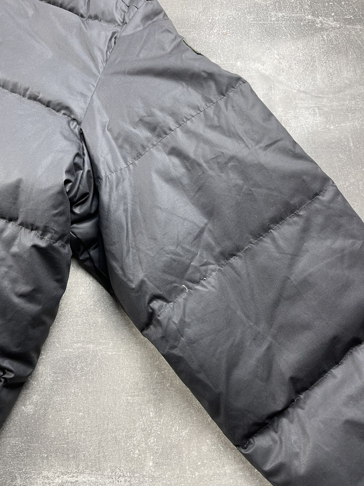 Diesel Archives Rare Diesel Y2K Gray Real Down Puffer Jacket Size US L / EU 52-54 / 3 - 16 Thumbnail