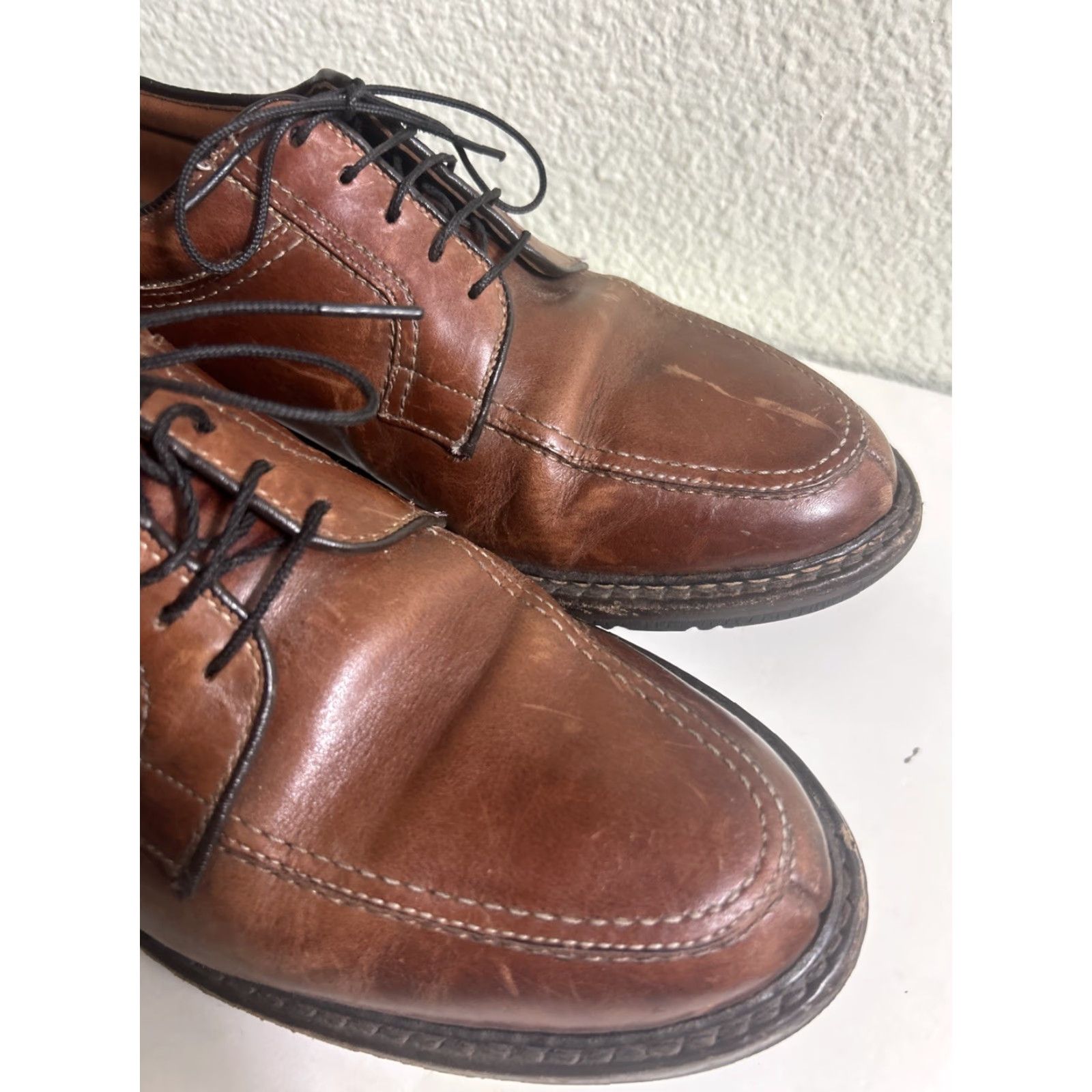 Allen Edmonds Allen Edmonds Wilbert Men's Leather Brown Dress Derby Shoes Walking Casual E 9.5 USA Preppy Size US 10 / EU 43 - 2 Thumbnail