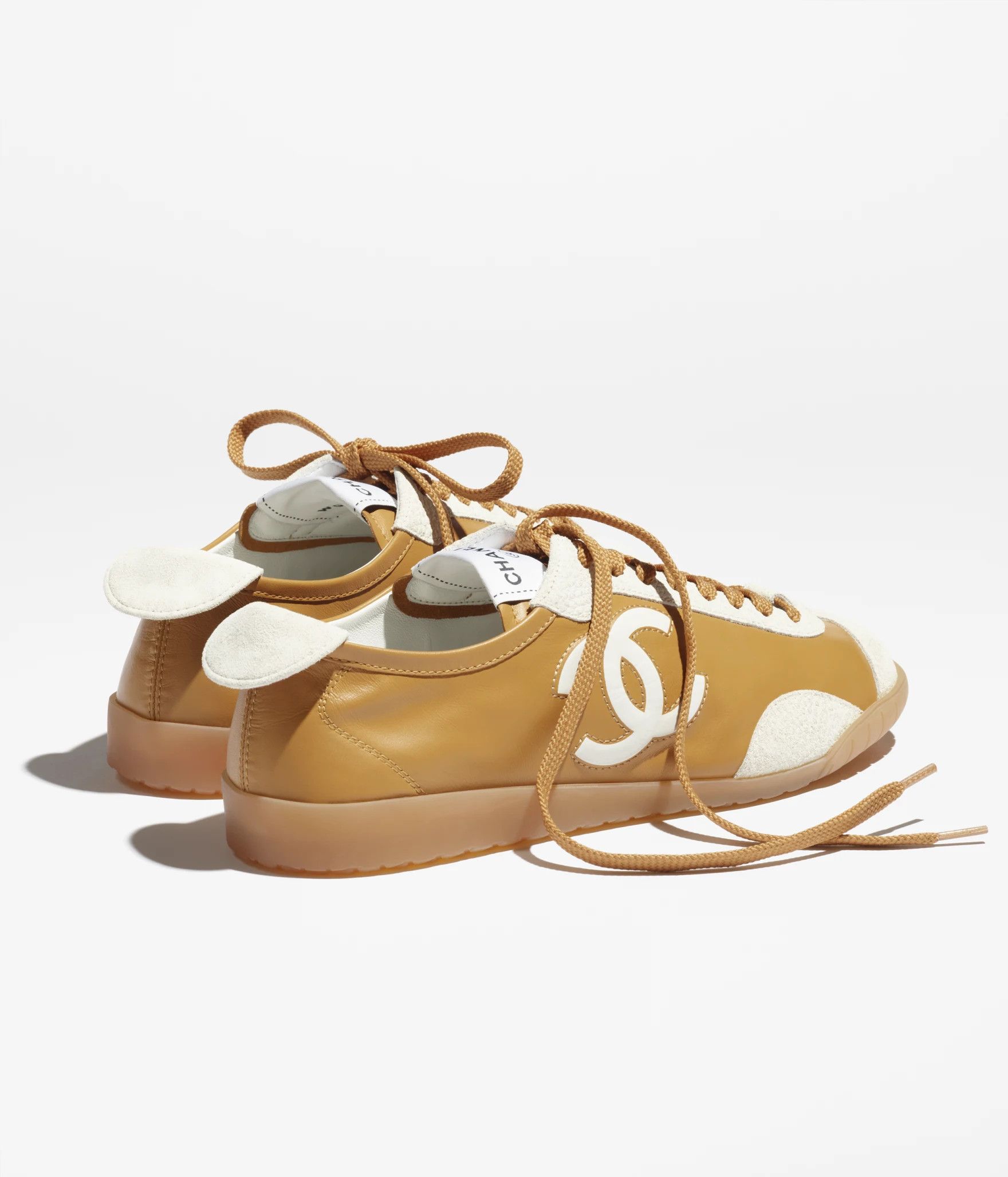 Chanel 26P White Leather Suede CC Logo Runner Trainer Sneaker 39.5 Size US 9.5 / IT 39.5 - 16 Thumbnail