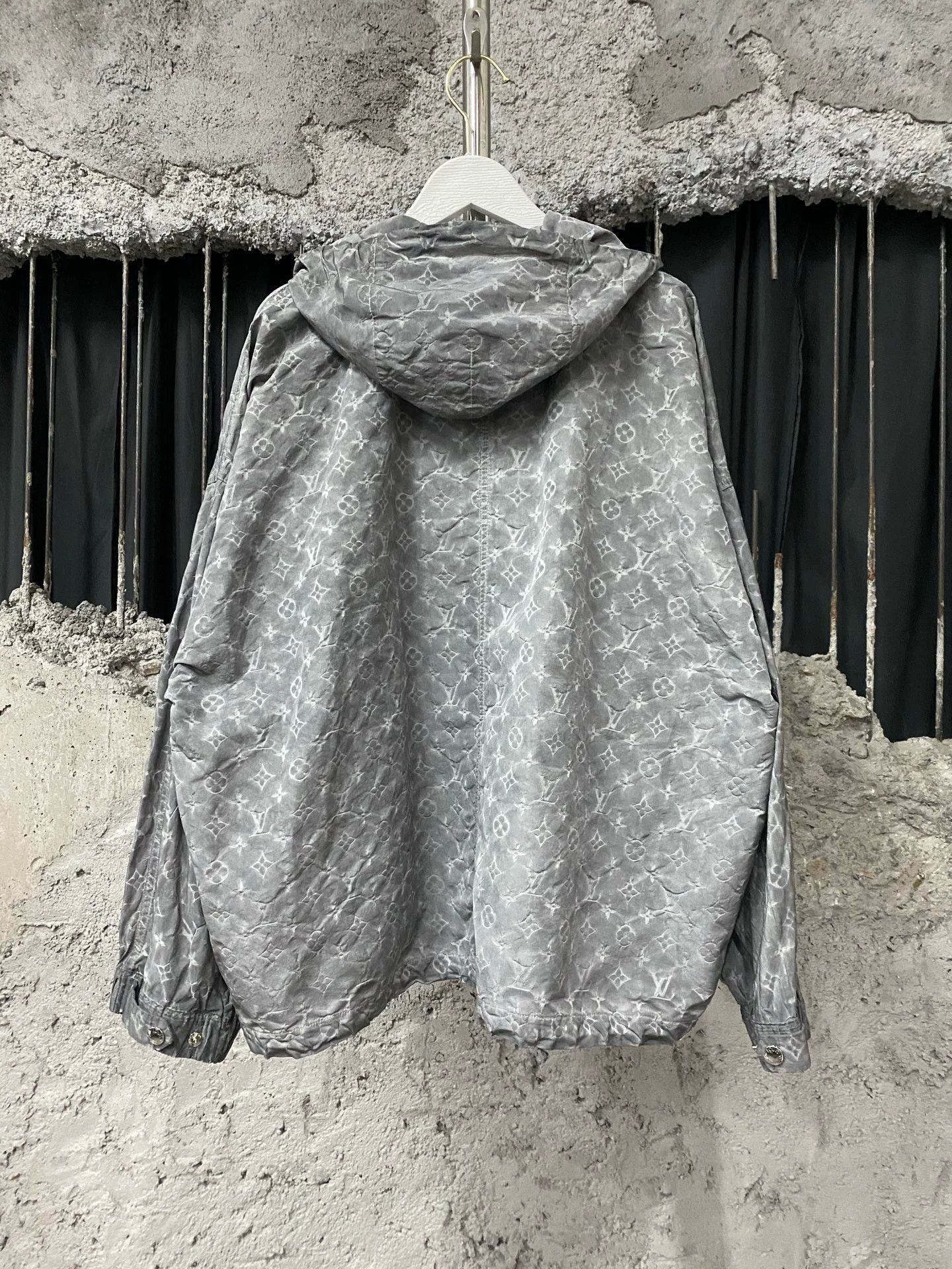 Louis Vuitton LV Monogram Print Jacket 36 Size XS / US 0-2 / IT 36-38 - 2 Thumbnail