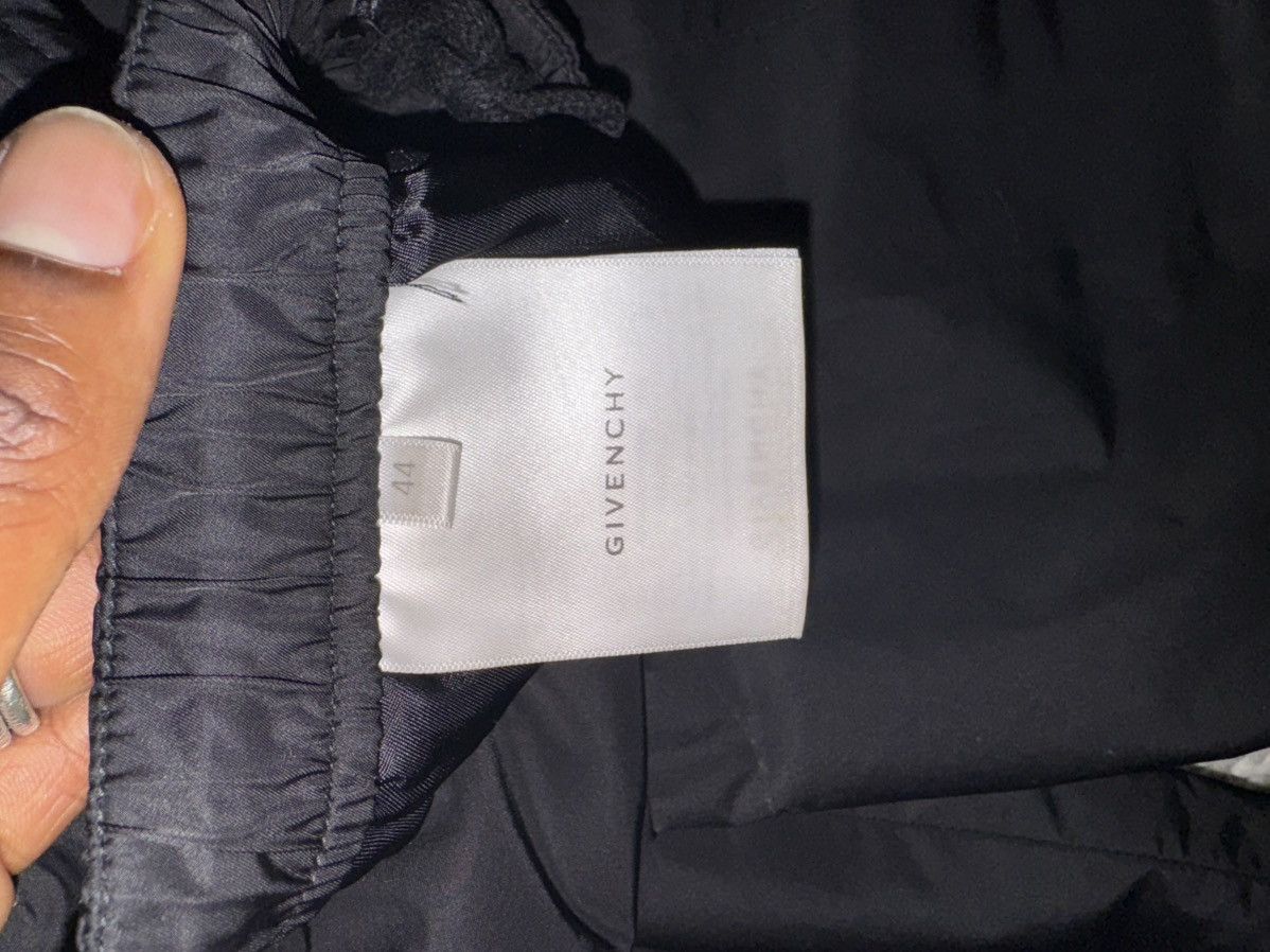 Givenchy Givenchy hardware clasp shorts Size US 44 / EU 60 - 5 Thumbnail