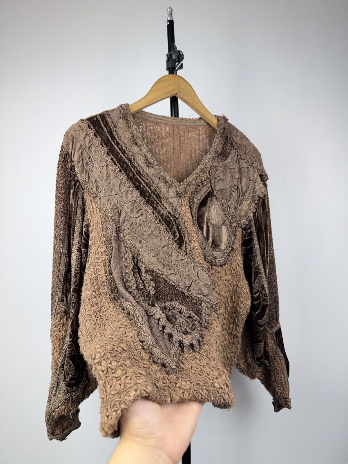 Japanese Brand Designer Avant Garde Retro Barroco Fluffy knitted sweater Size M / US 6-8 / IT 42-44 - 3 Thumbnail