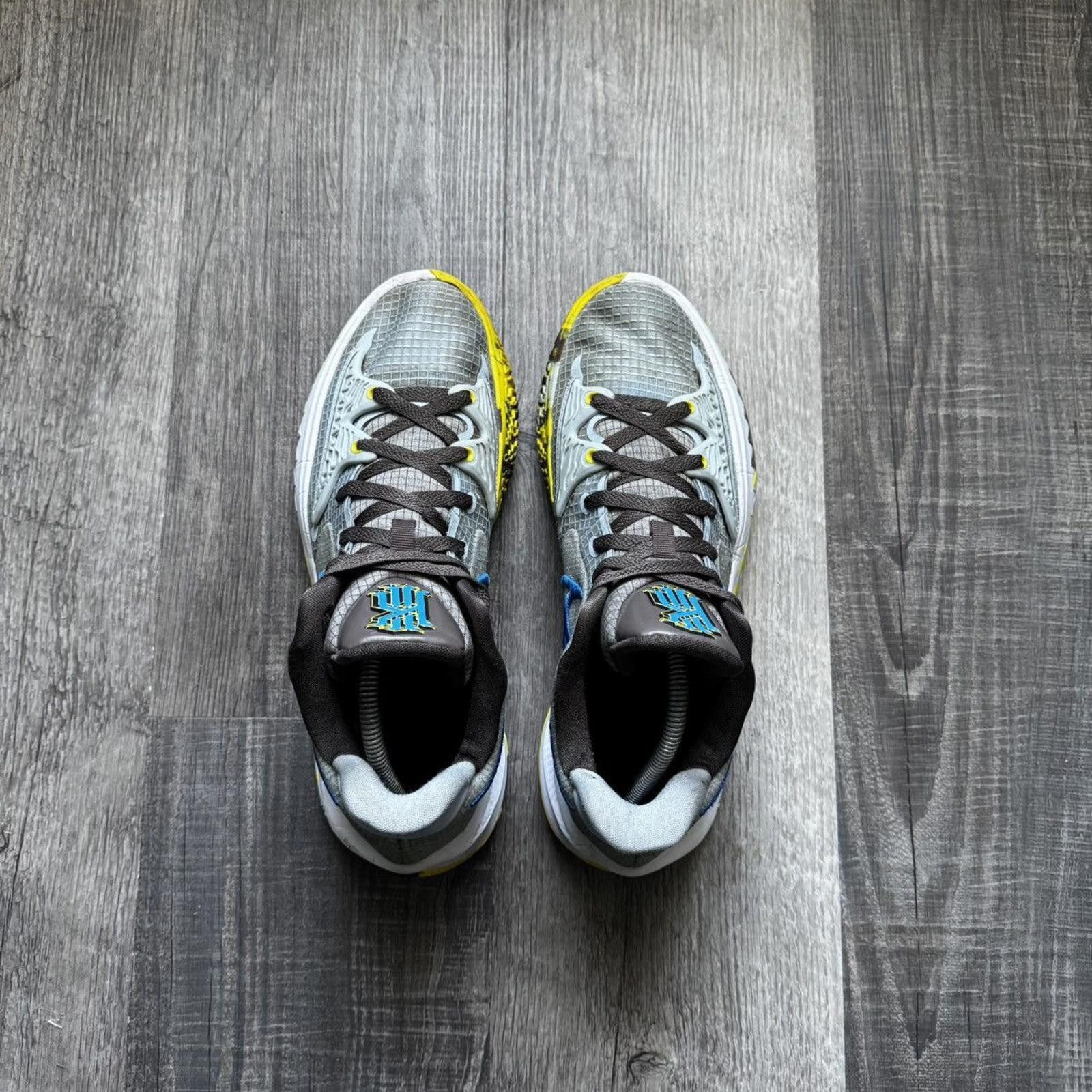 Nike NIKE • Kyrie Low 4 "Light Armory Blue" (10.5M) Size US 10.5 / EU 43-44 - 10 Thumbnail