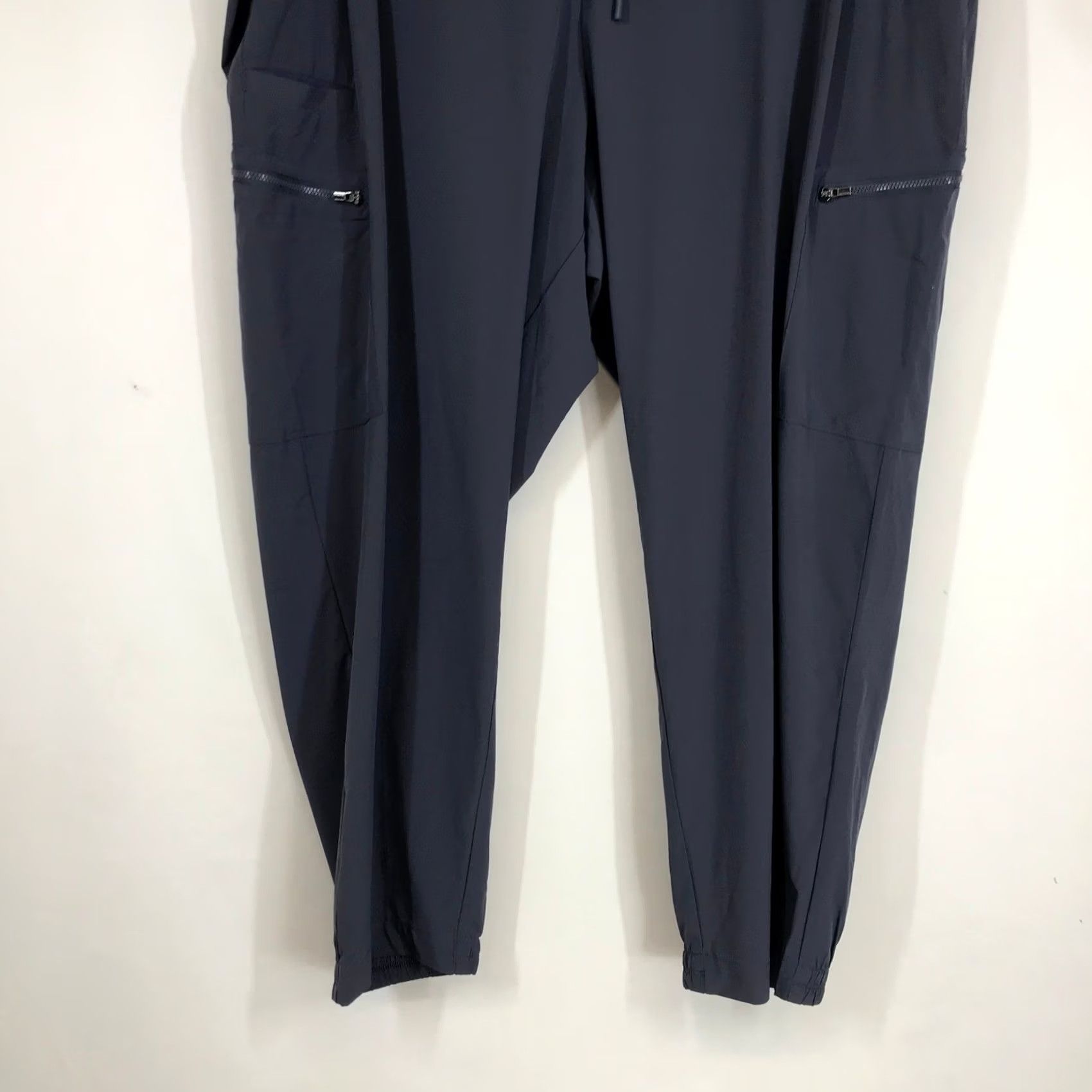 Athleta Athleta Venture Pant Womens 24 Navy Blue Cargo Jogger Travel Commuter Pants Size 42" / US 20 - 3 Thumbnail