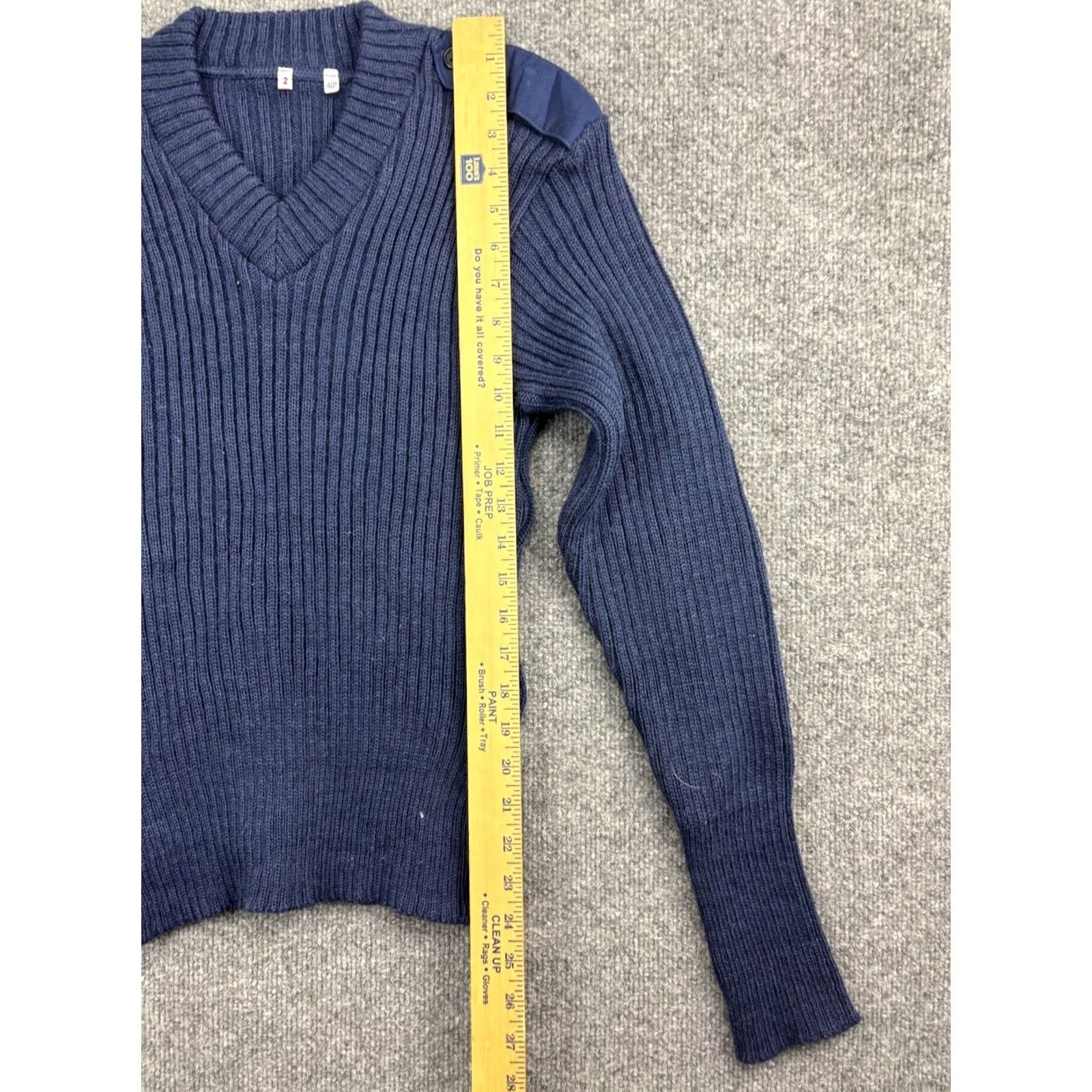 Vintage VINTAGE USAF Wool Sweater Men 40 Blue V-Neck Elbow Patches Pullover Sleeve Long Knit Heavyweight Casual Workwear Outdoor Army Size US L / EU 52-54 / 3 - 3 Thumbnail