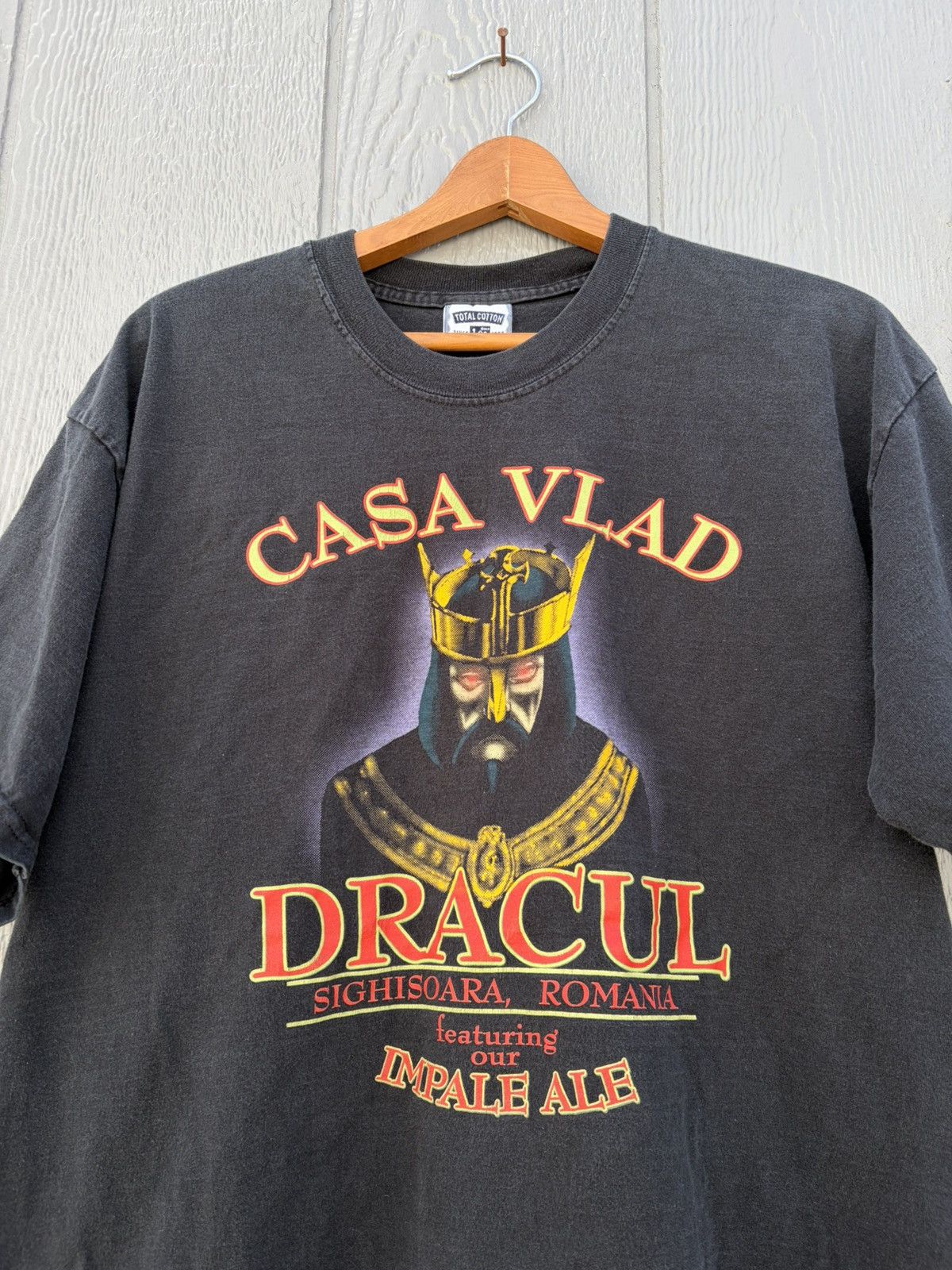 Vintage Vintage Y2K Faded Casa Vlad Vampire Tshirt Size US XL / EU 56 / 4 - 2 Thumbnail