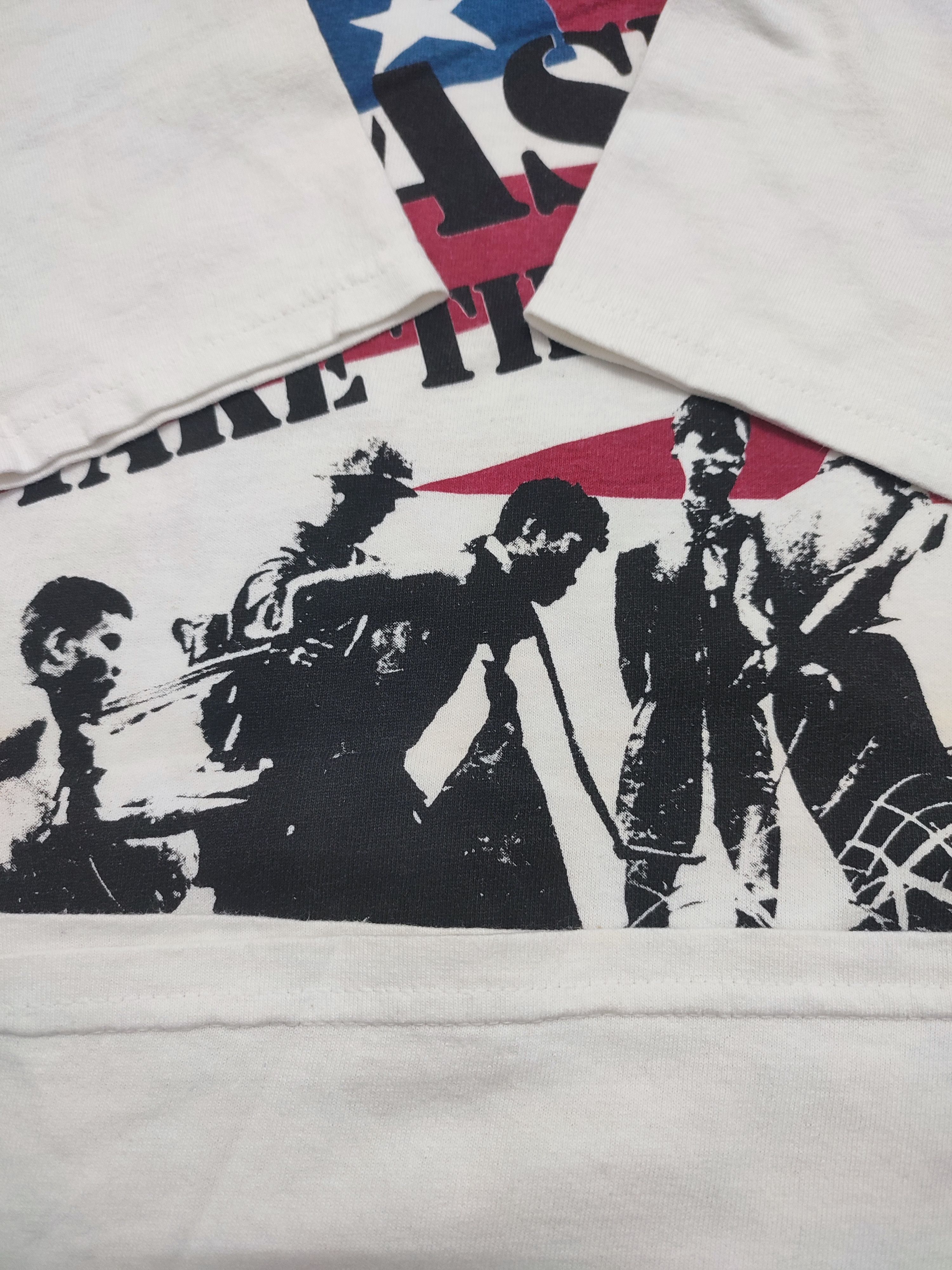 Band Tees × Vintage Vintage 2000s The Clash Fifth Column Tee Size US M / EU 48-50 / 2 - 8 Thumbnail