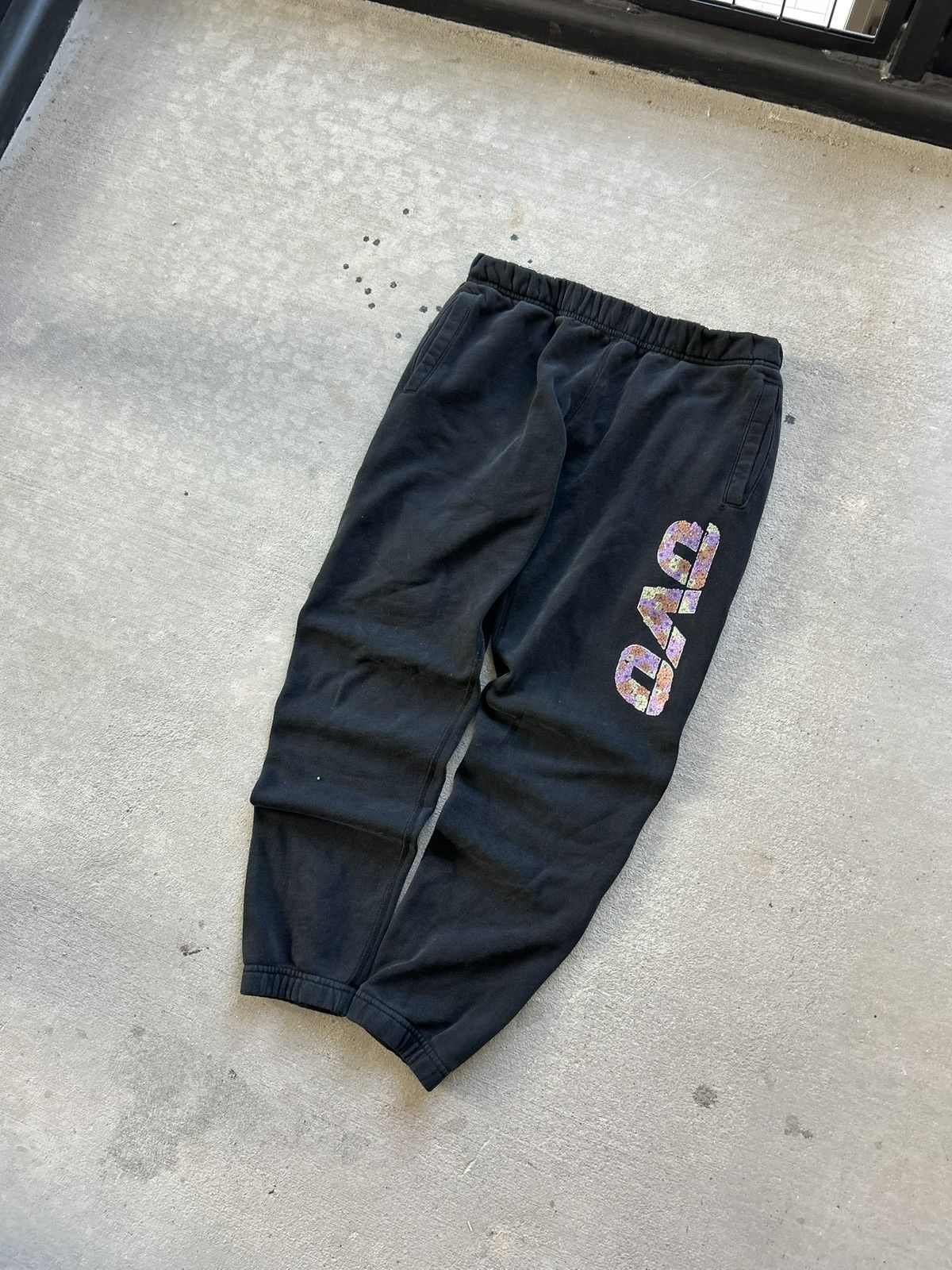 Other OVO Octobers Very Own Floral Logo Sweatpants Size US 30 / EU 46 - 5 Thumbnail