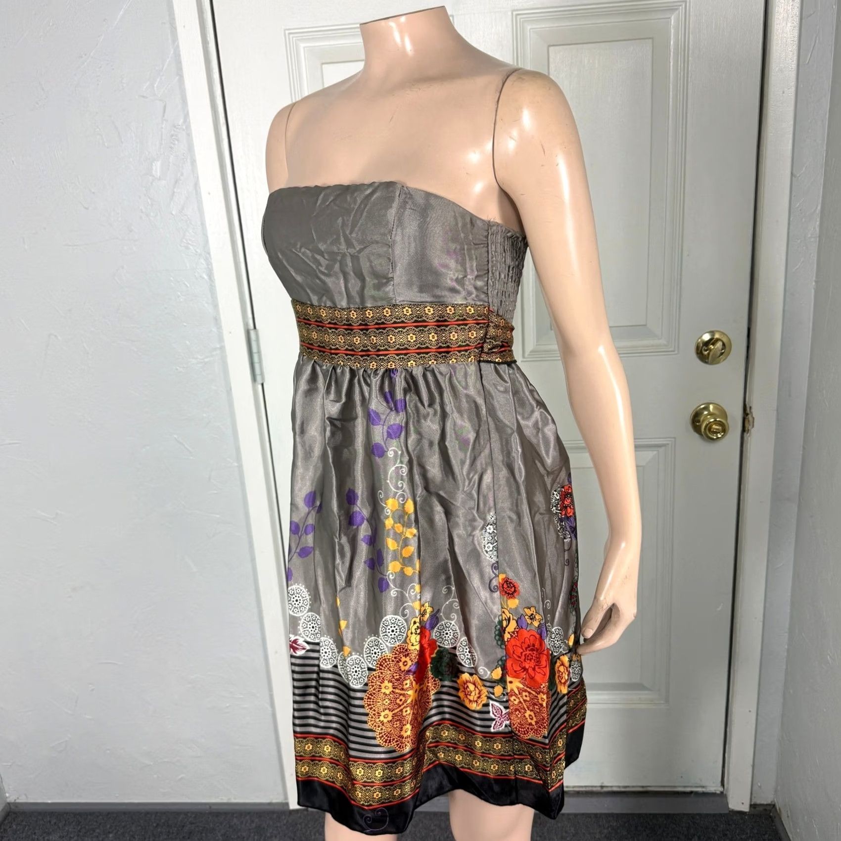 charlotte russe dress Off Shoulder Ruched Maxi  and at our local independently owned Clothes Mentor stores Charlotte Russe Small Red Halter