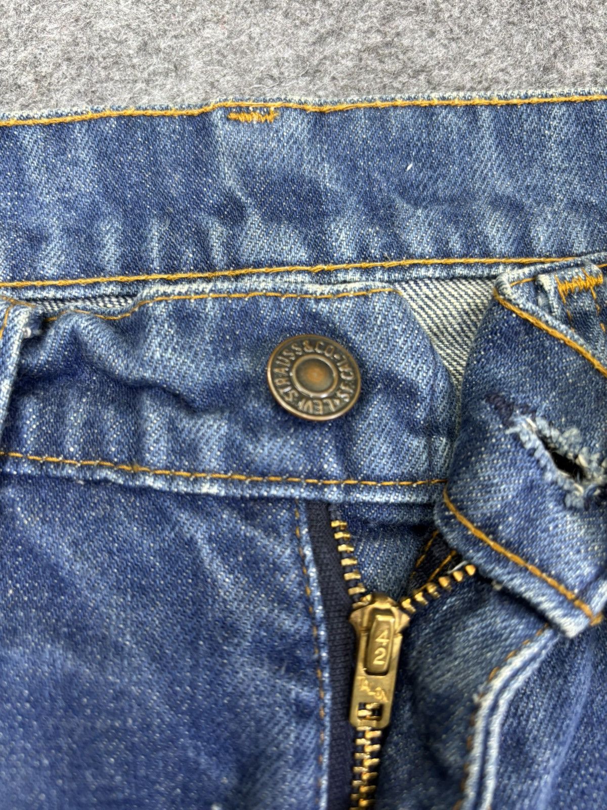 Levi's 💥Vintage💥80s Levis 646 Blue Wash Bell Bottom Denim K2 Size US 29 - 6 Thumbnail